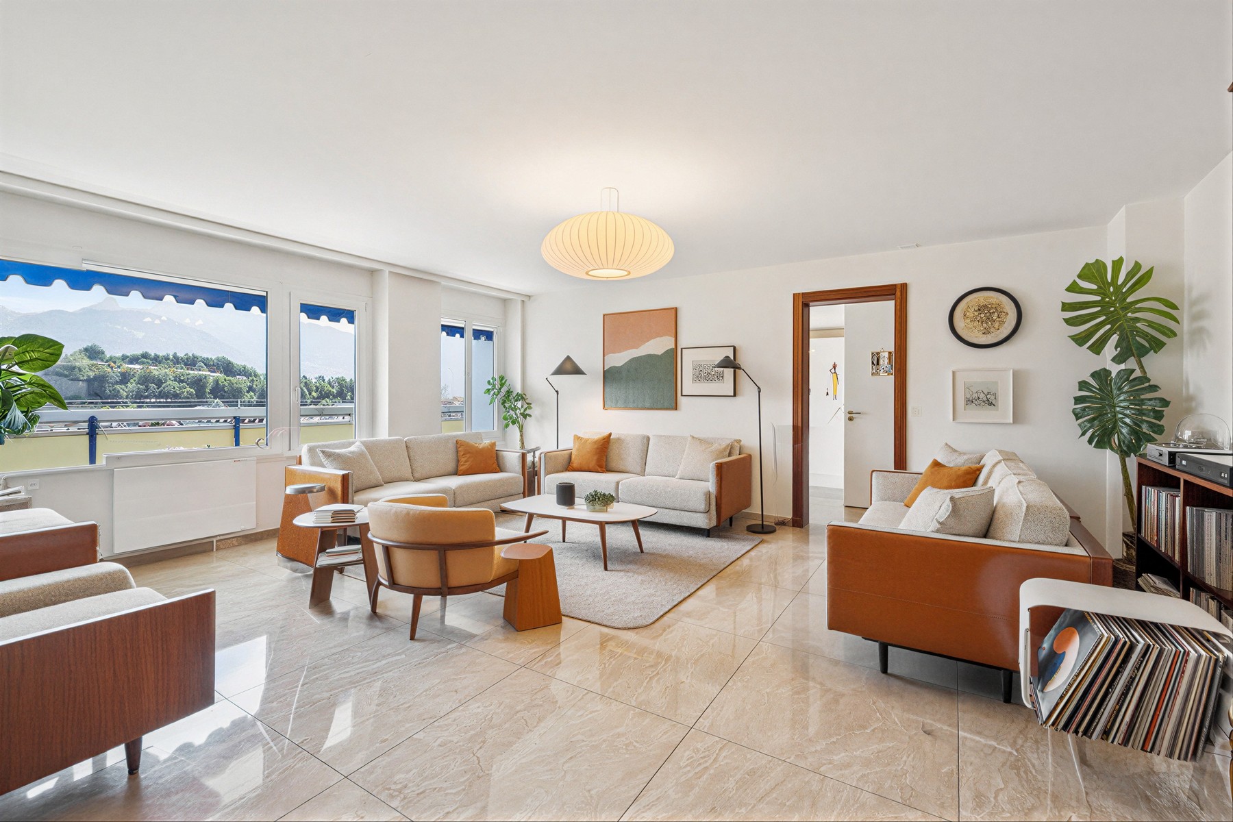  Stunning 5.5-room penthouse with panoramic views of the lake and mountains - 物件實景