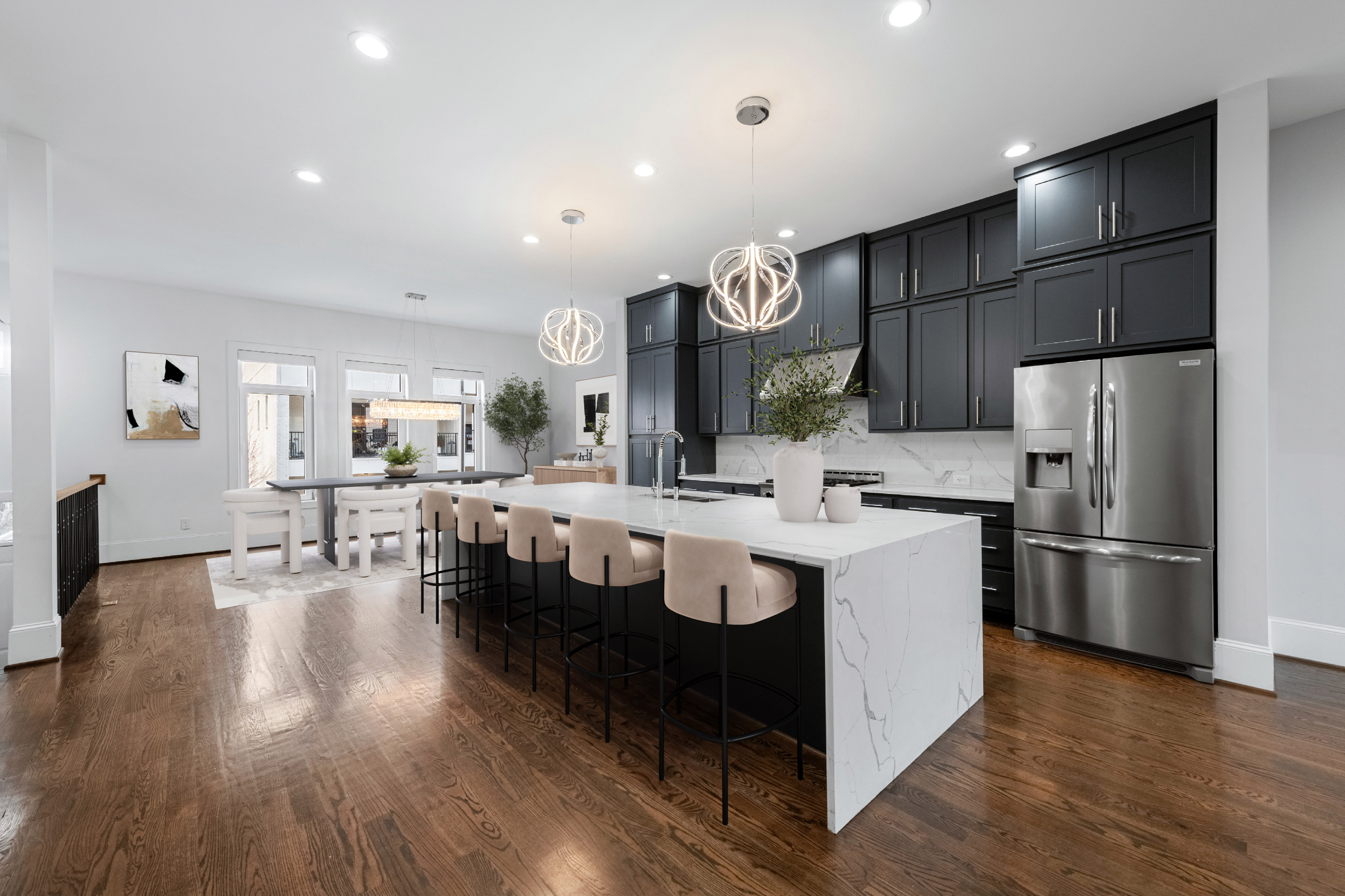  Stunning Four Level Move-in Ready Townhome - 物件實景