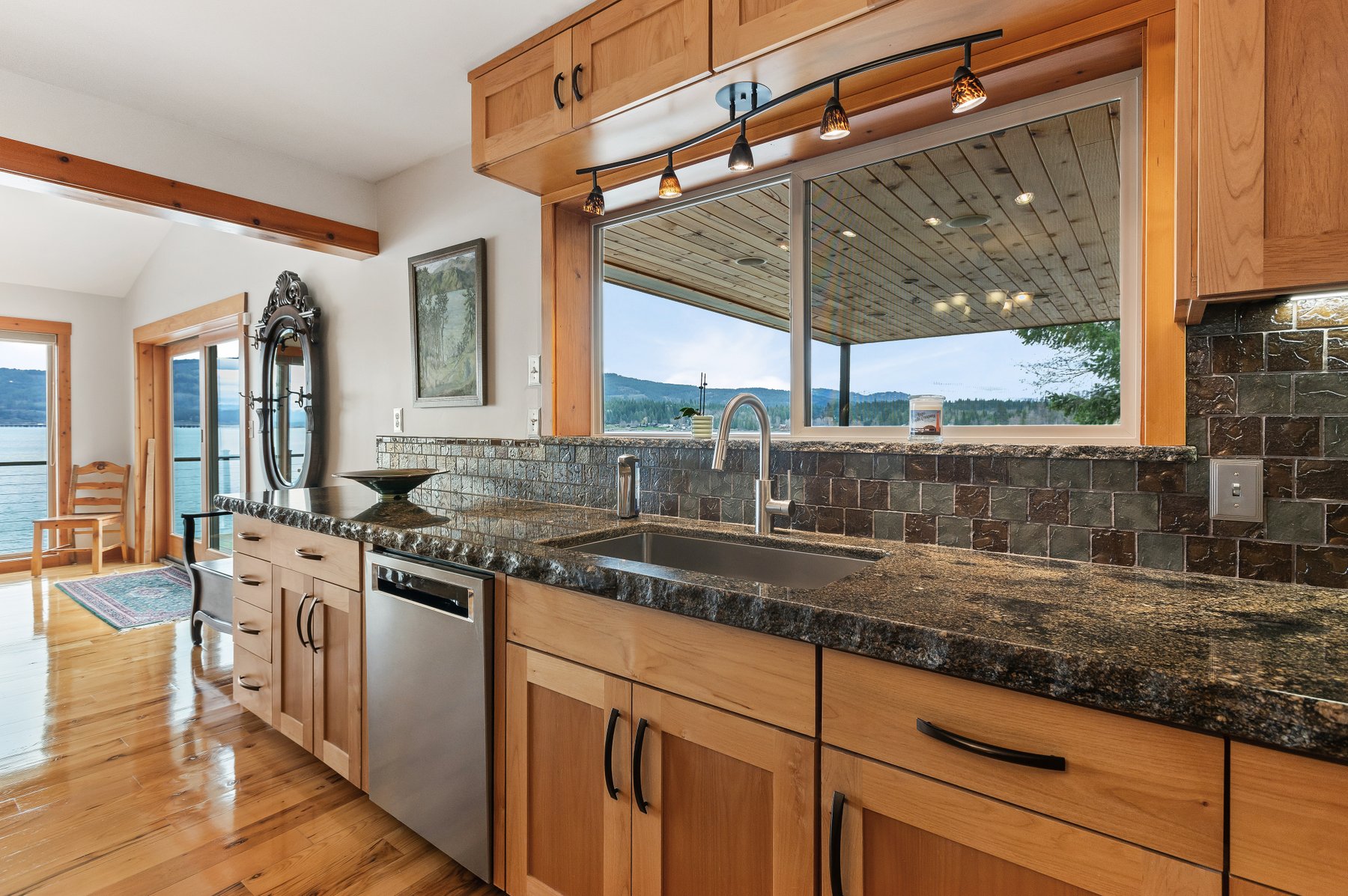 Sagle, Idaho, 83860, United States, 6 Bedrooms Bedrooms, ,5 BathroomsBathrooms,Residential,For Sale,1763487