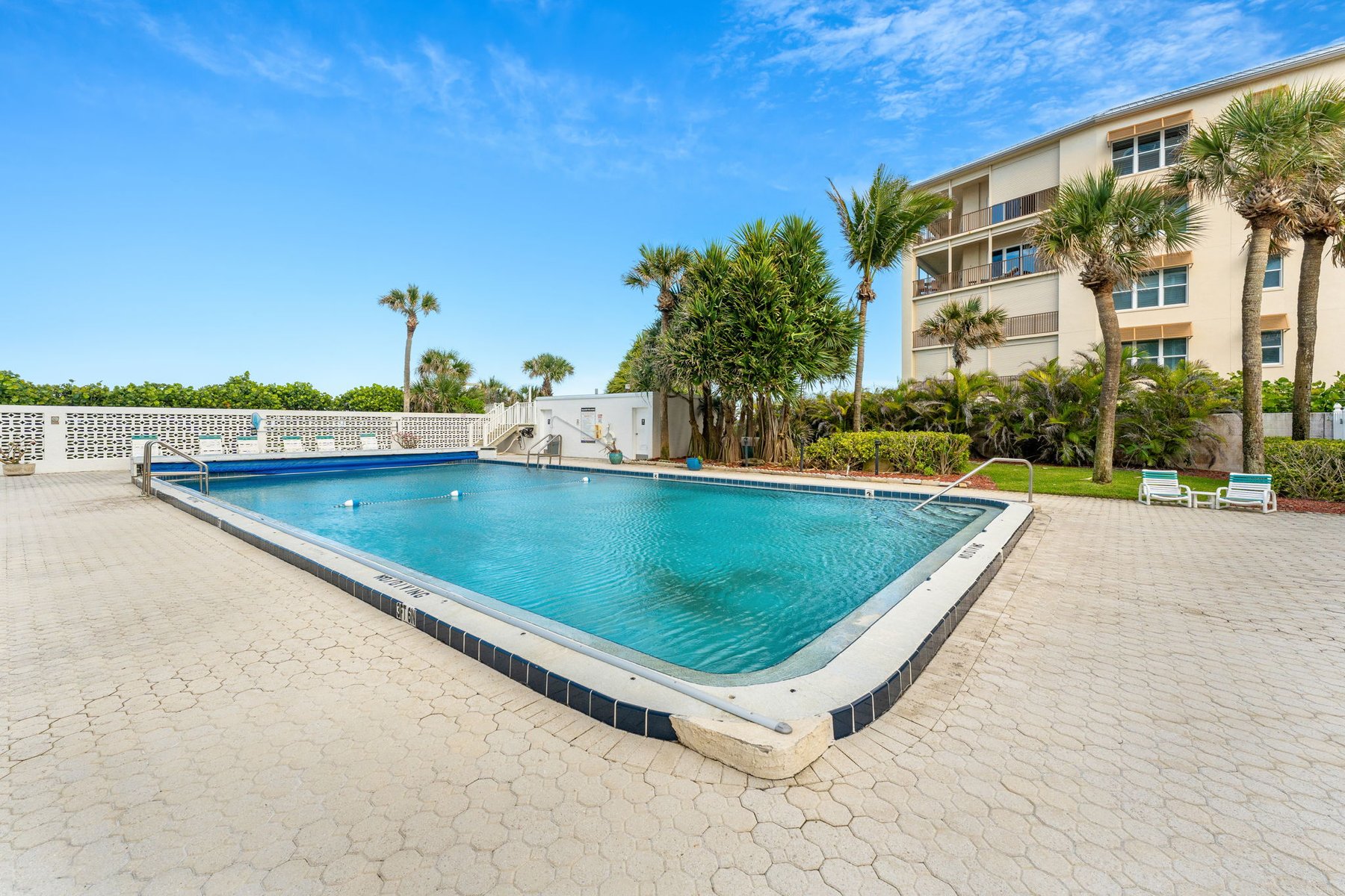  877 N Highway A1a, Unit# 1002, Indialantic, FL, 32903 - 物件實景