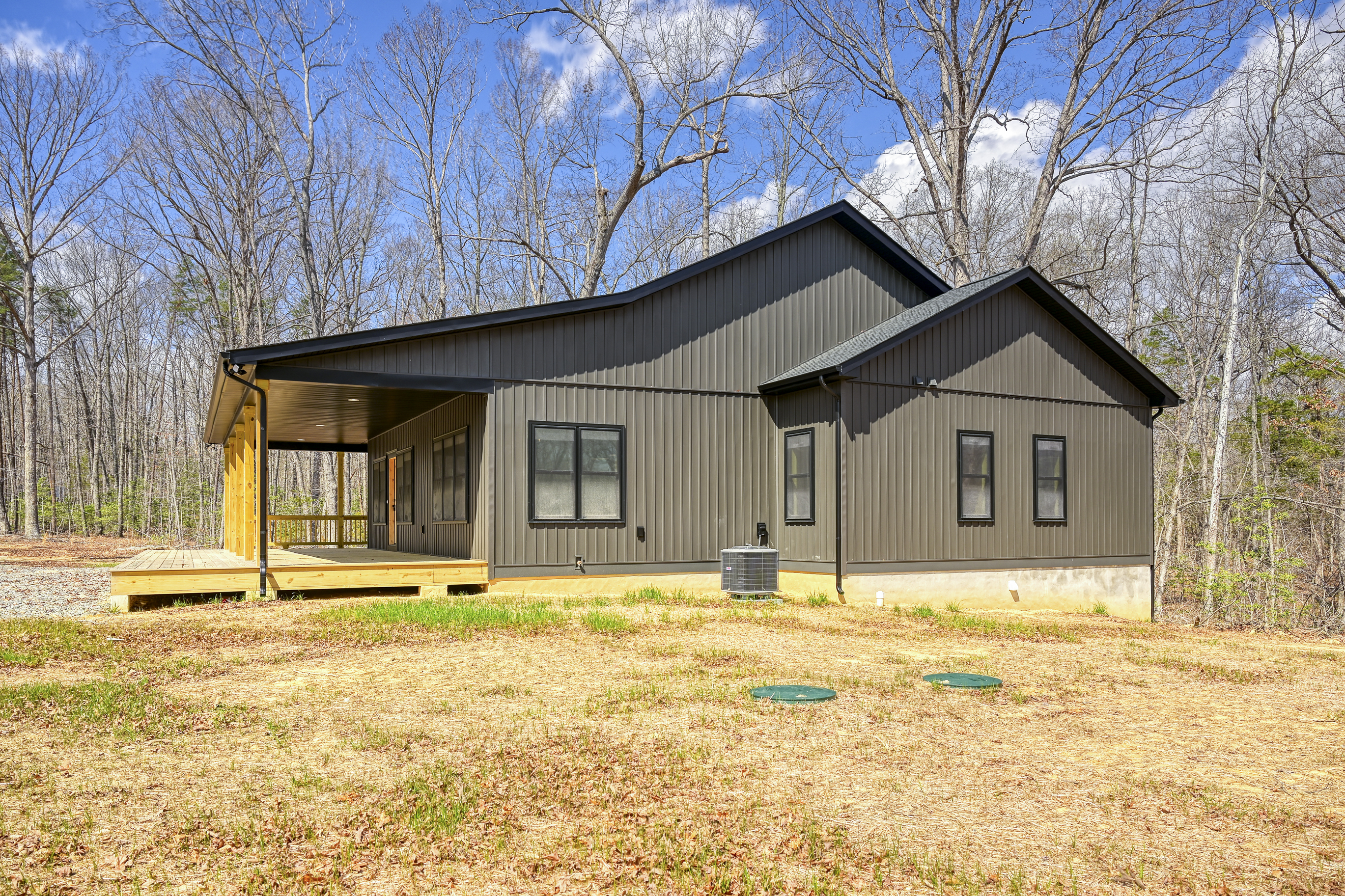  295 Equestrian Landing Trail, Bumpass, VA 23024 - 物件實景