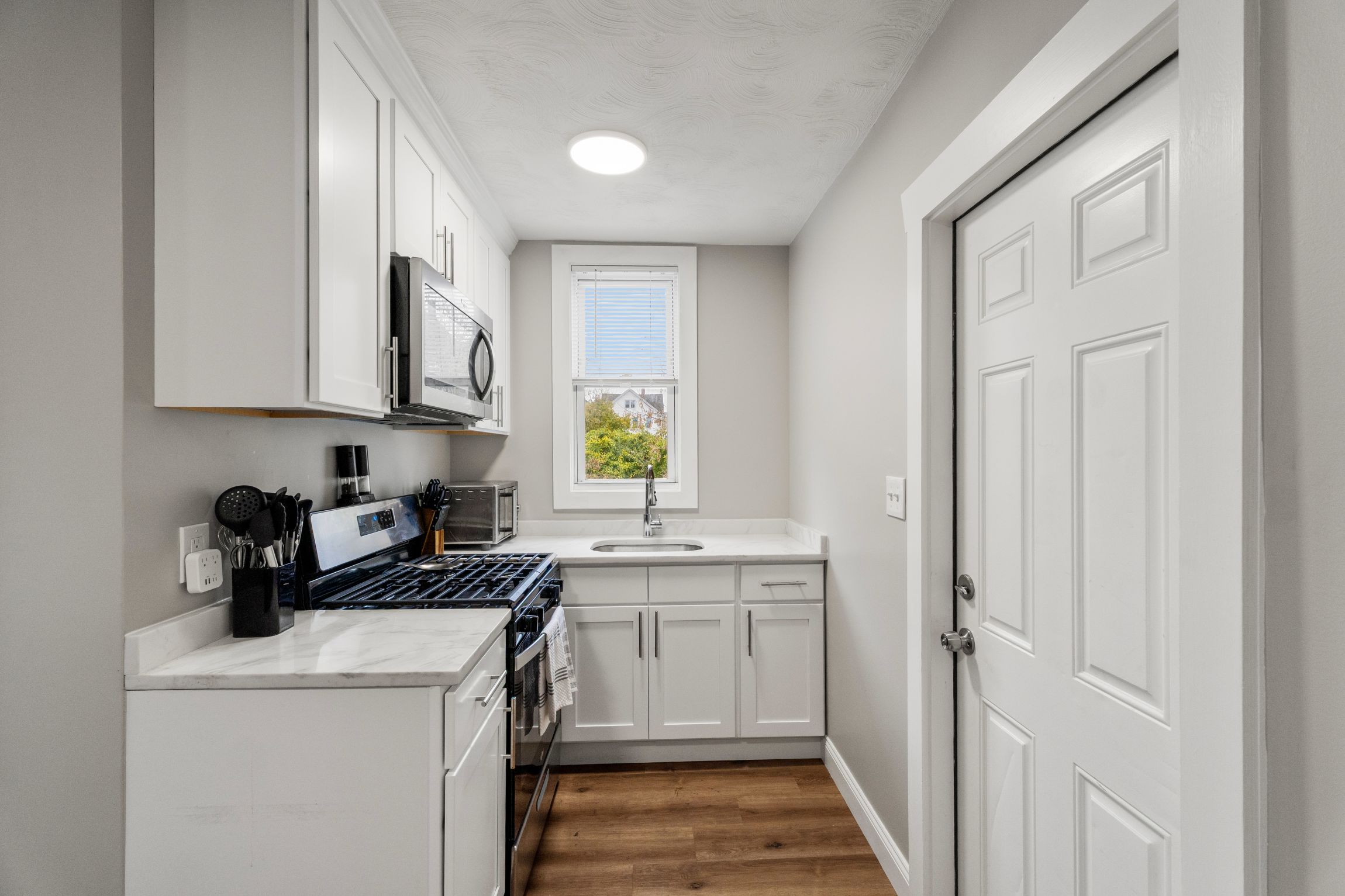  207 Belleville Avenue, New Bedford, MA, 02746 - 物件實景