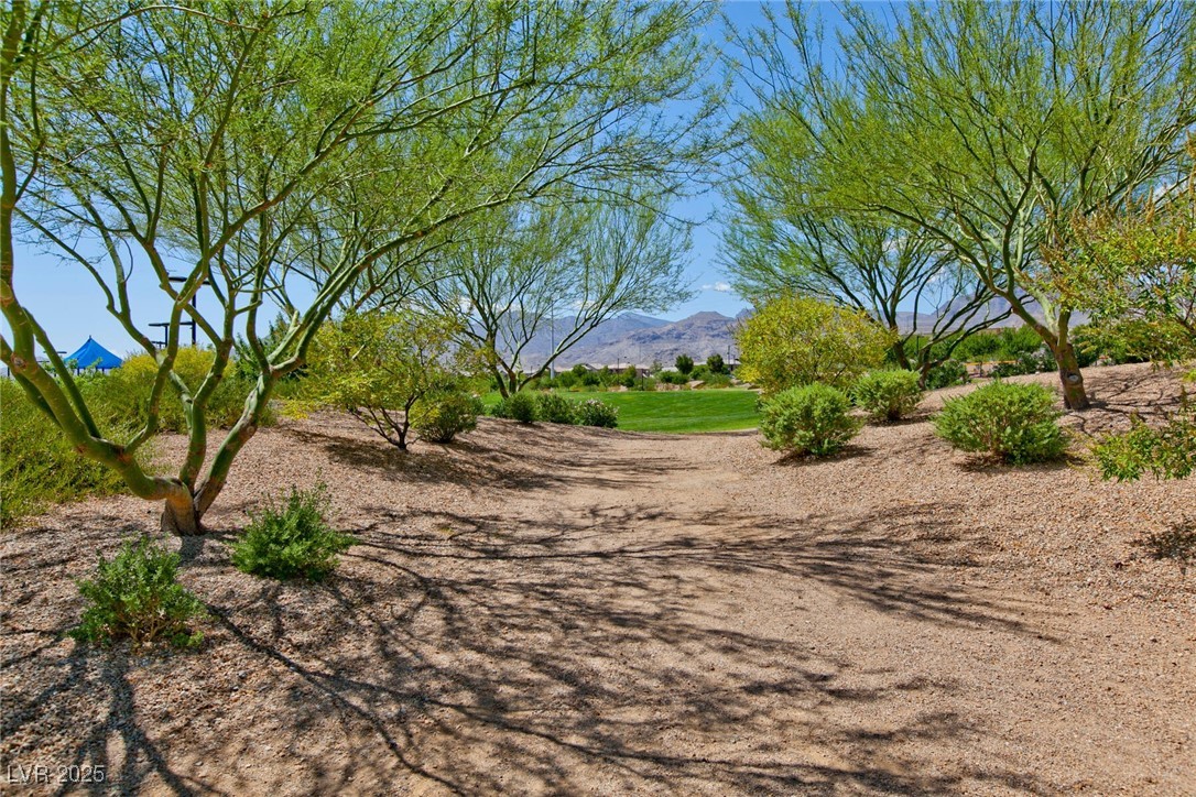 Las Vegas, Nevada, 89166, United States, 4 Bedrooms Bedrooms, ,3 BathroomsBathrooms,Residential,For Sale,1960504