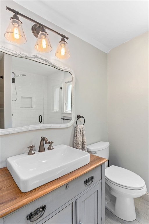 Barnstable, Massachusetts, 02648, United States, 4 Bedrooms Bedrooms, ,2 BathroomsBathrooms,Residential,For Sale,2049292