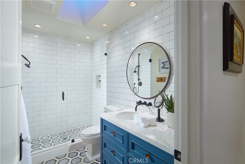 Newport Beach, California, 92660, United States, 4 Bedrooms Bedrooms, ,3 BathroomsBathrooms,Residential,For Sale,1927269