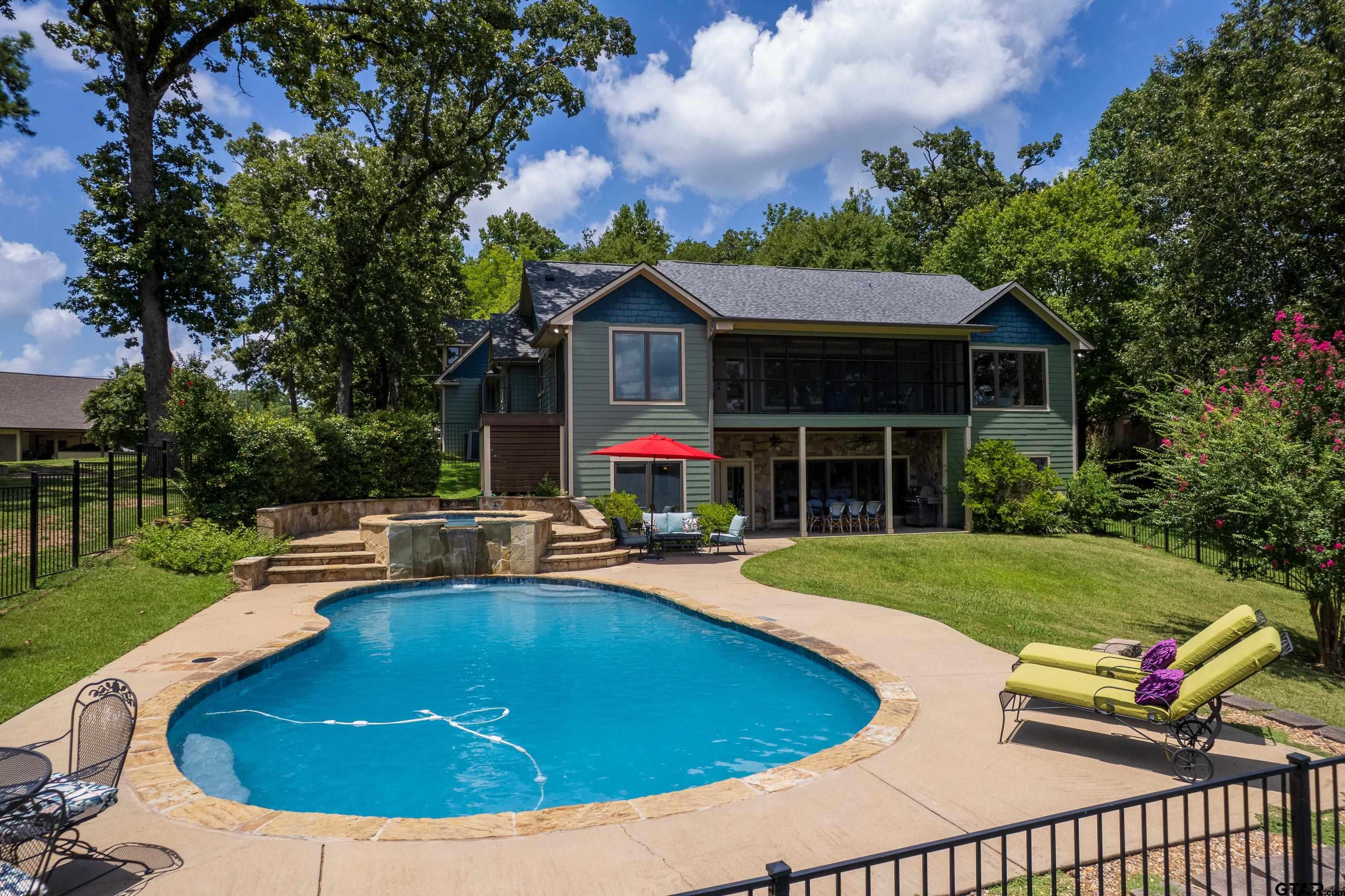 Pittsburg, Texas, 75686, United States, 4 Bedrooms Bedrooms, ,3 BathroomsBathrooms,Residential,For Sale,1977579