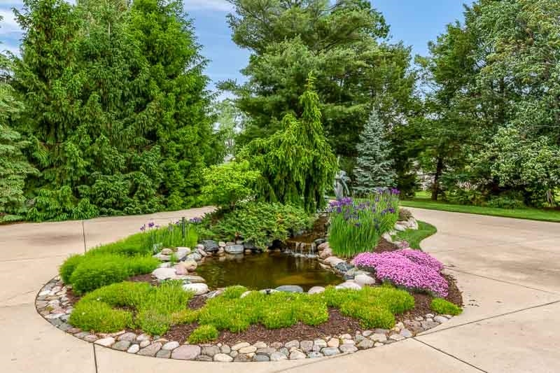 Machesney Park, Illinois, 61115, United States, 4 Bedrooms Bedrooms, ,5 BathroomsBathrooms,Residential,For Sale,2049063