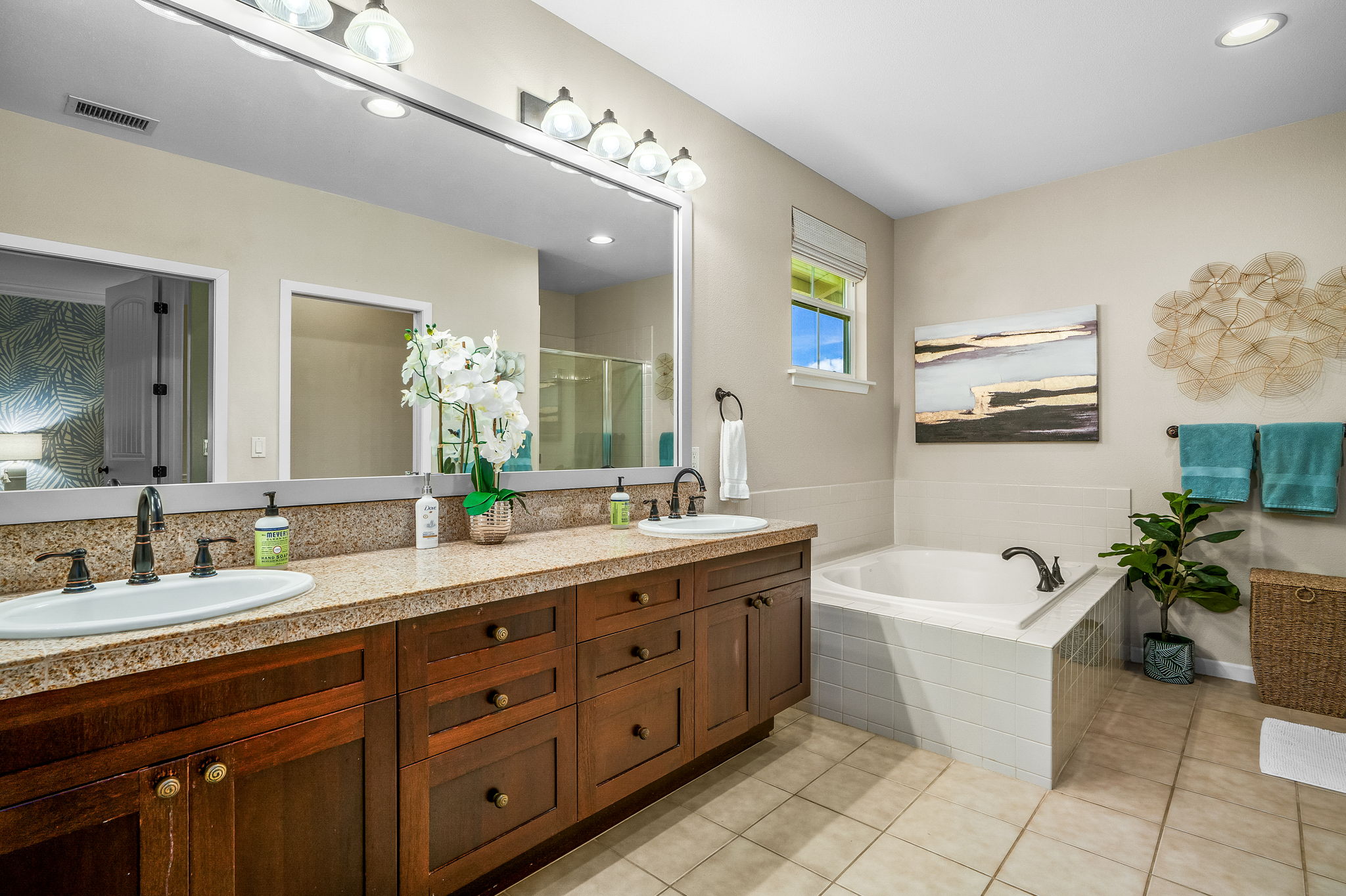 Princeville, Hawaii, 96722, United States, 3 Bedrooms Bedrooms, ,3 BathroomsBathrooms,Residential,For Sale,1926271