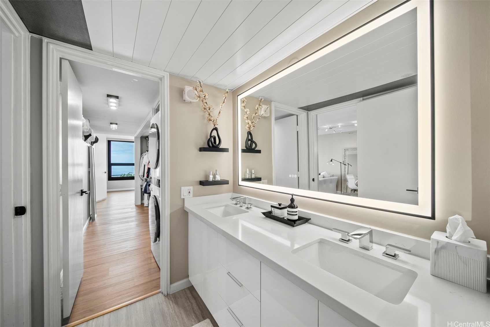 Honolulu, Hawaii, 96815, United States, 1 Bedroom Bedrooms, ,1 BathroomBathrooms,Residential,For Sale,1940342