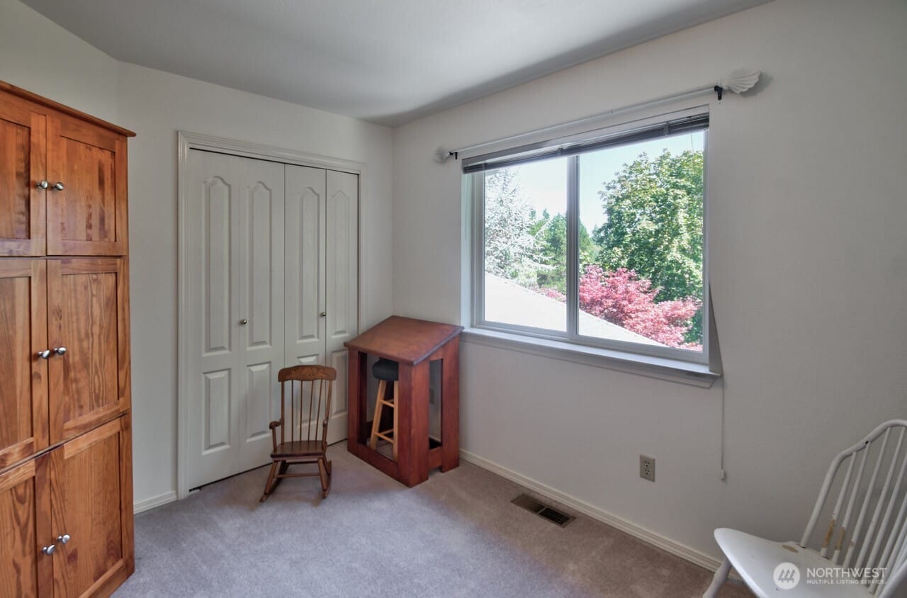 Olympia, Washington, 98516, United States, 3 Bedrooms Bedrooms, ,3 BathroomsBathrooms,Residential,For Sale,1917229