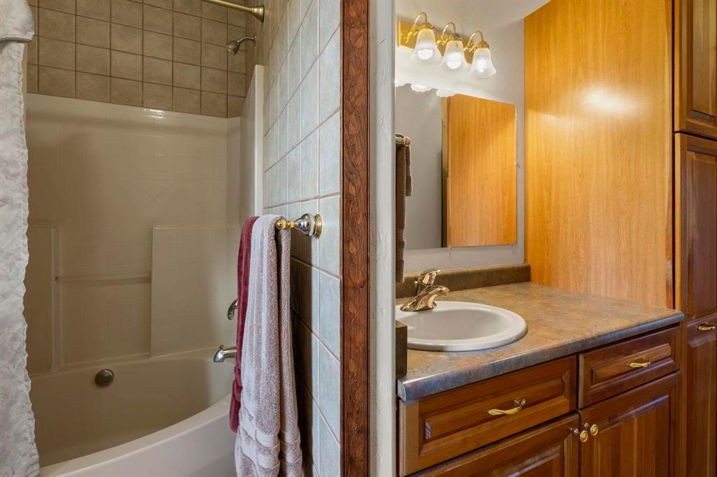 Durango, Colorado, 81303, United States, 4 Bedrooms Bedrooms, ,3 BathroomsBathrooms,Residential,For Sale,1947103