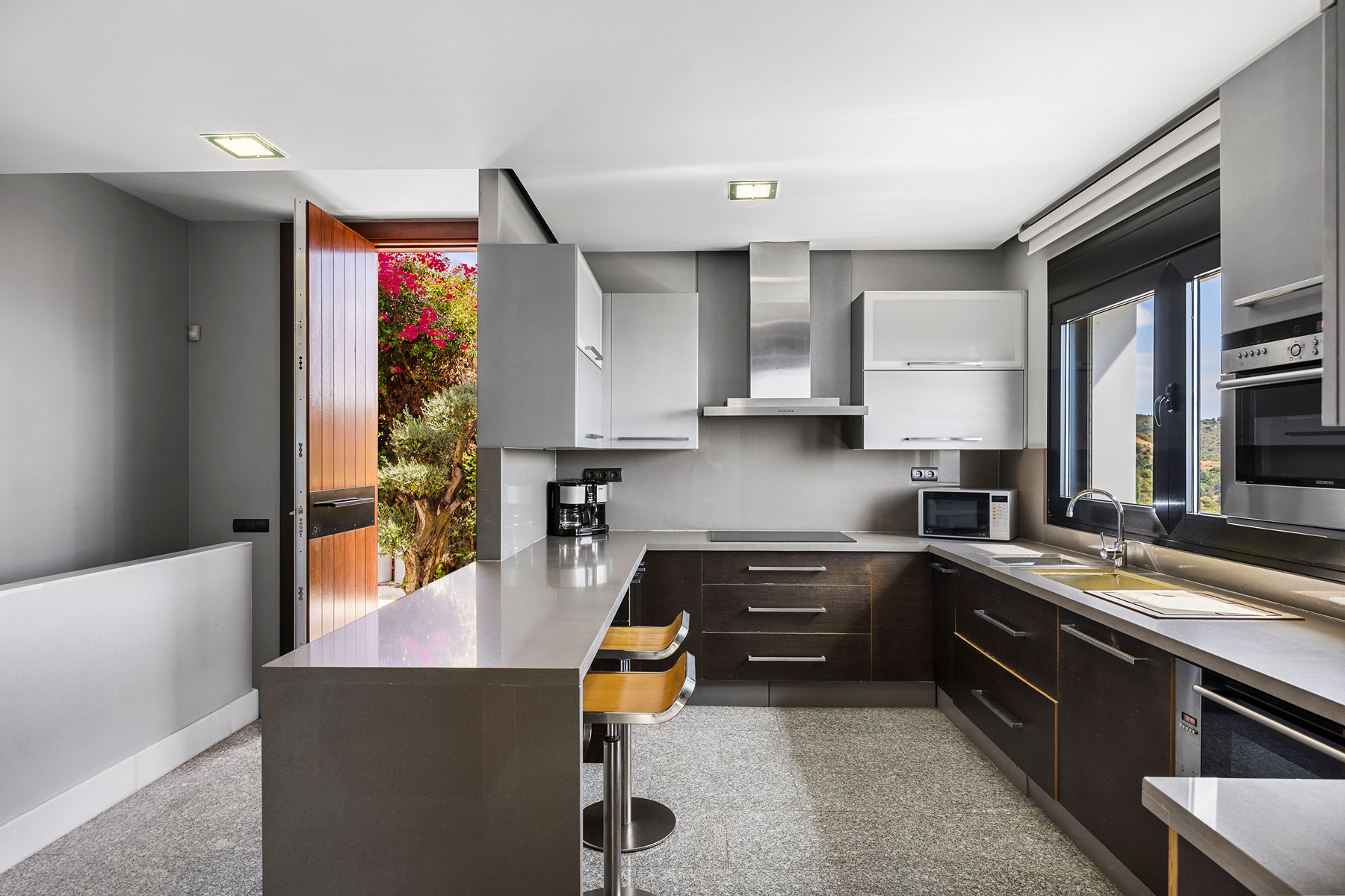  A modernist villa with captivating panoramic views - 物件實景