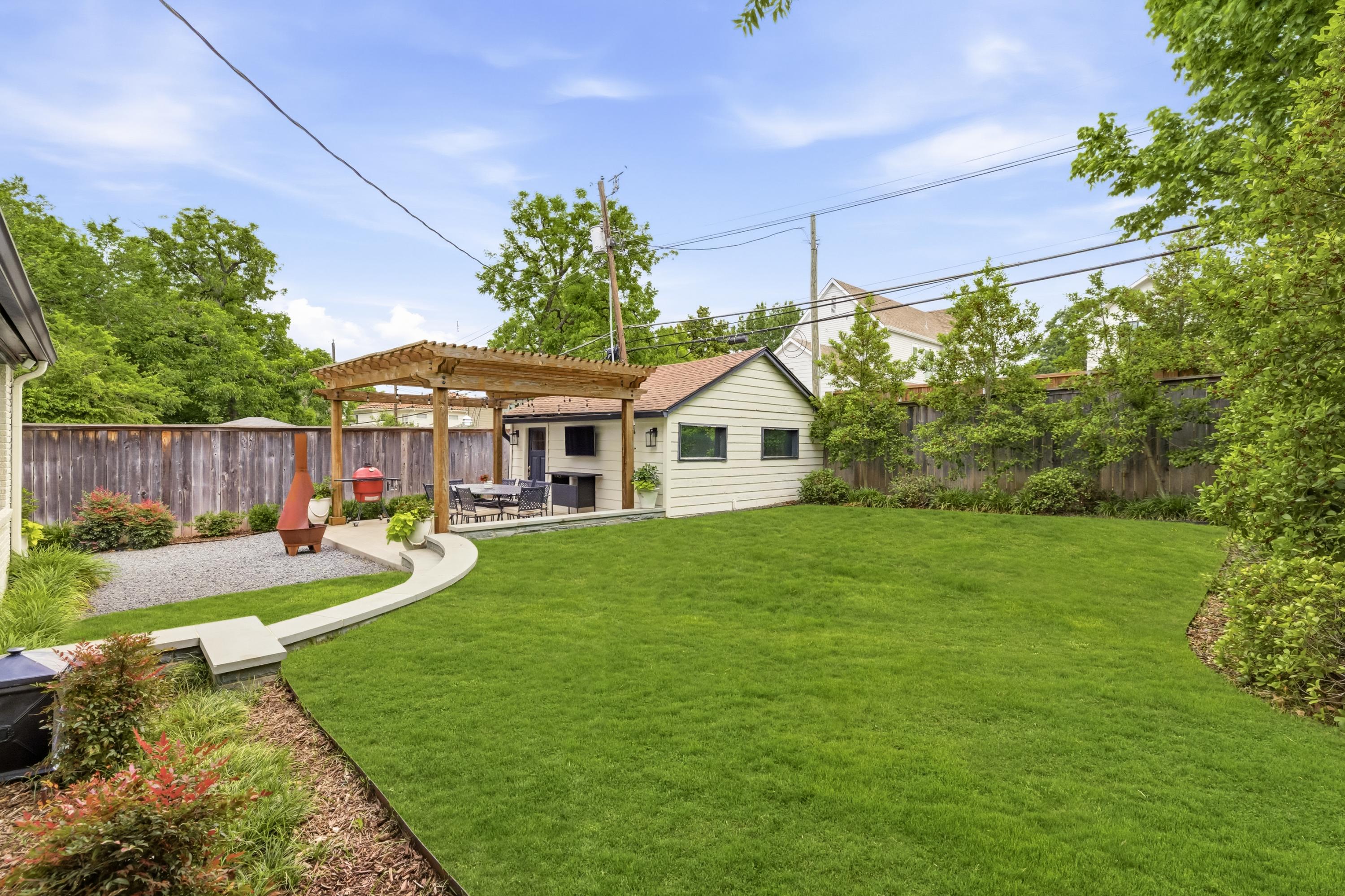  Charming Updated Tudor In Lakewood - 物件實景