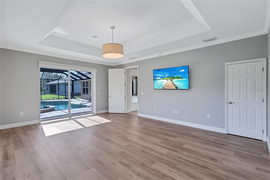 Bradenton, Florida, 34212, United States, 4 Bedrooms Bedrooms, ,3 BathroomsBathrooms,Residential,For Sale,1826992