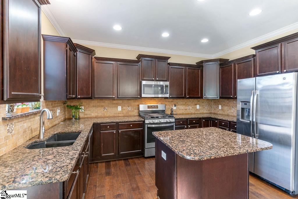 Travelers Rest, South Carolina, 29690, United States, 5 Bedrooms Bedrooms, ,3 BathroomsBathrooms,Residential,For Sale,1986056