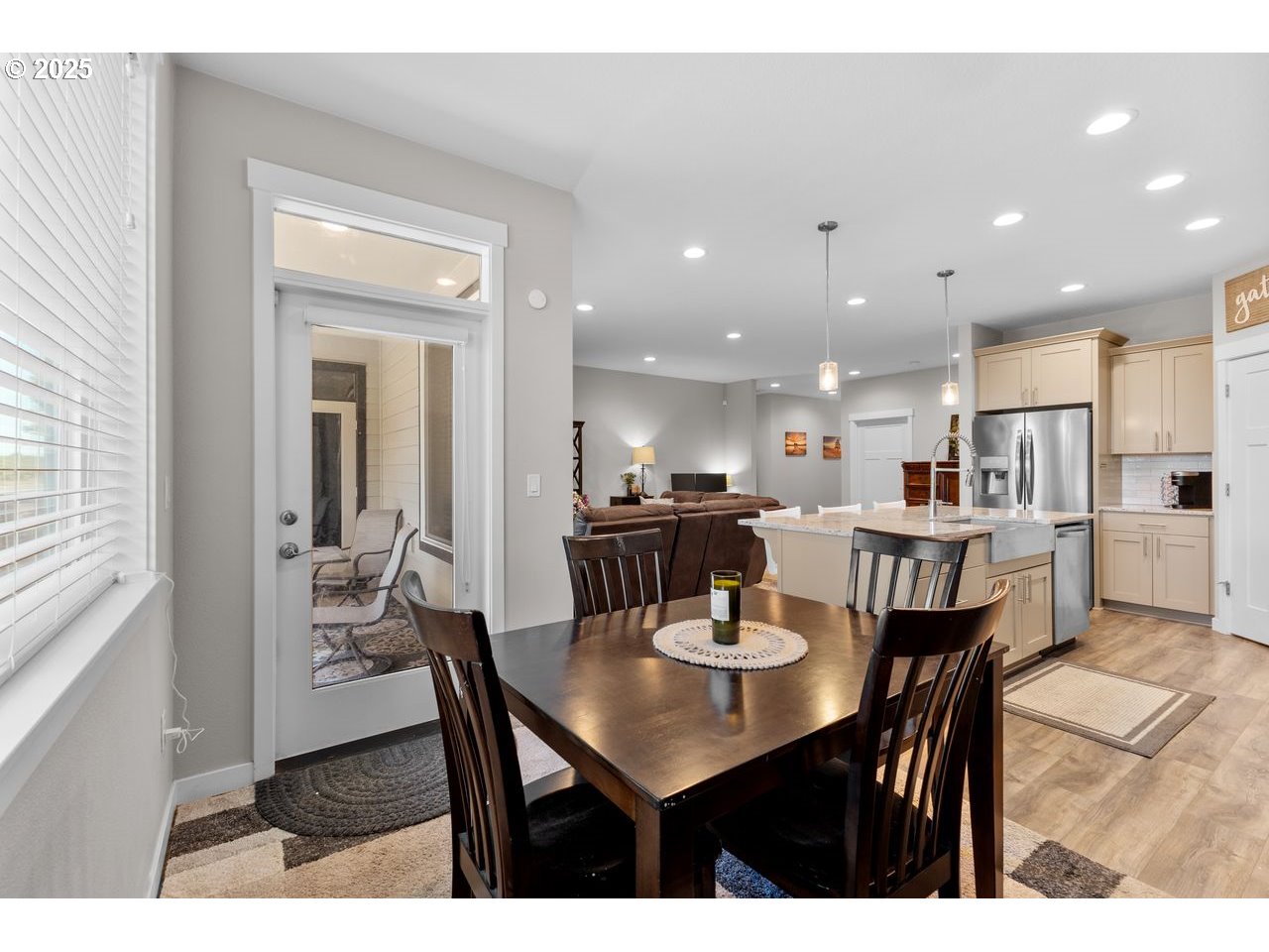 Canby, Oregon, 97013, United States, 3 Bedrooms Bedrooms, ,2 BathroomsBathrooms,Residential,For Sale,1903561