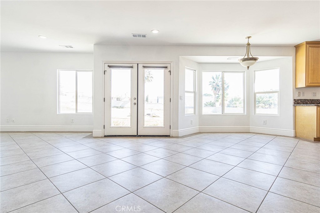 Apple Valley, California, 92307, United States, 6 Bedrooms Bedrooms, ,7 BathroomsBathrooms,Residential,For Sale,2022509