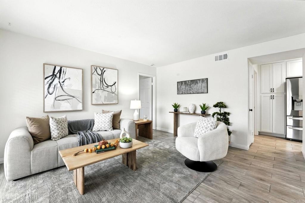 El Cajon, California, 92019, United States, 2 Bedrooms Bedrooms, ,2 BathroomsBathrooms,Residential,For Sale,1933373
