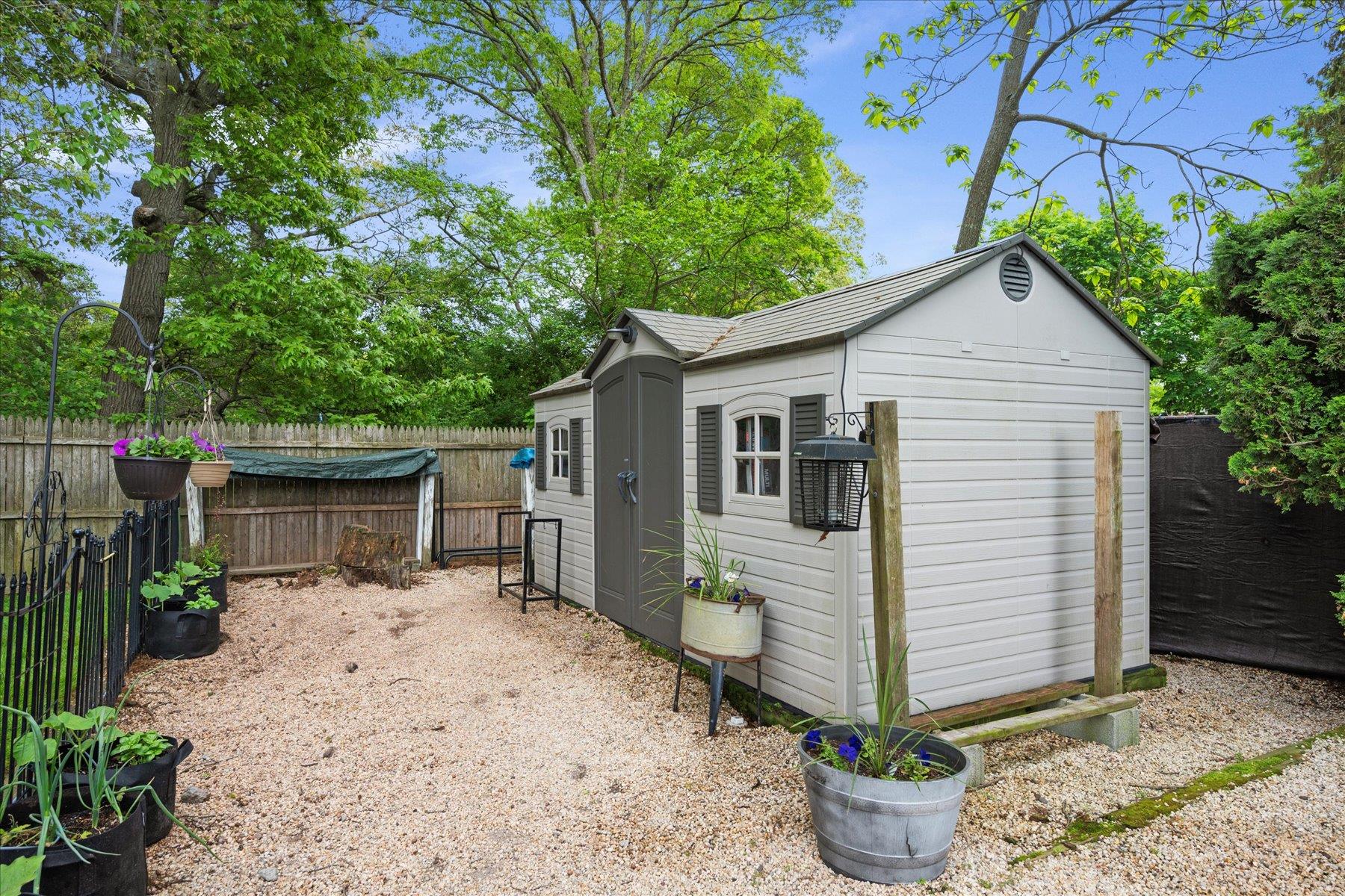 East Moriches, New York, 11940, United States, 3 Bedrooms Bedrooms, ,1 BathroomBathrooms,Residential,For Sale,1837952