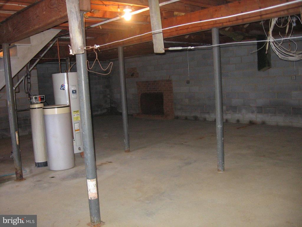 Stephens City, Virginia, 22655, United States, 3 Bedrooms Bedrooms, ,2 BathroomsBathrooms,Residential,For Sale,2001970