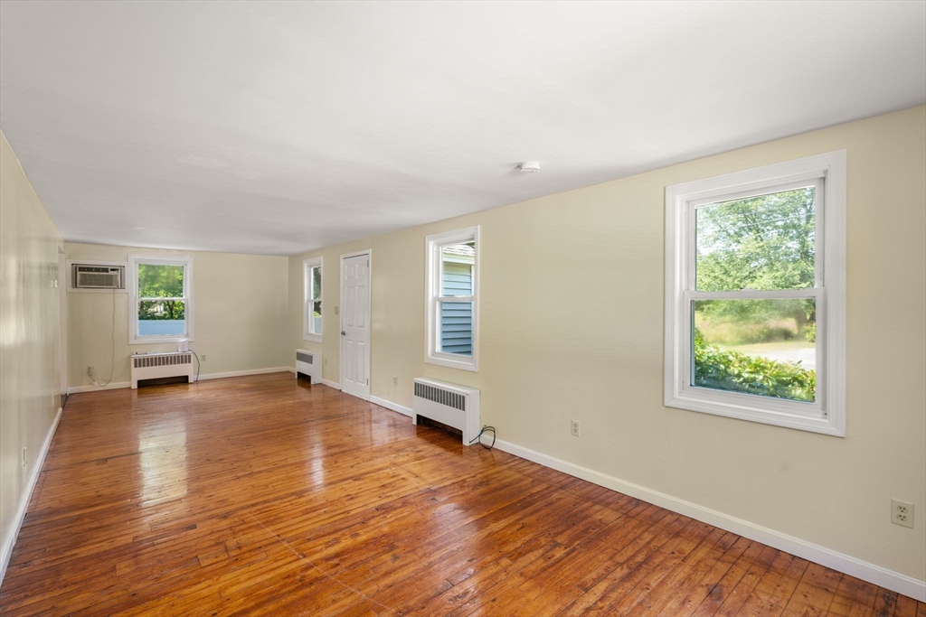 Norton, Massachusetts, 02766, United States, 3 Bedrooms Bedrooms, ,2 BathroomsBathrooms,Residential,For Sale,1925420