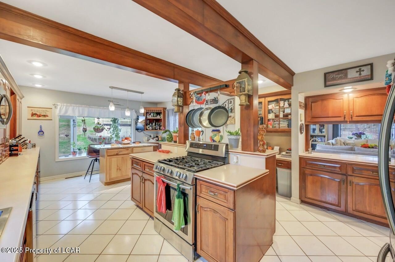 Sugarloaf, Pennsylvania, 18249, United States, 4 Bedrooms Bedrooms, ,3 BathroomsBathrooms,Residential,For Sale,1996756