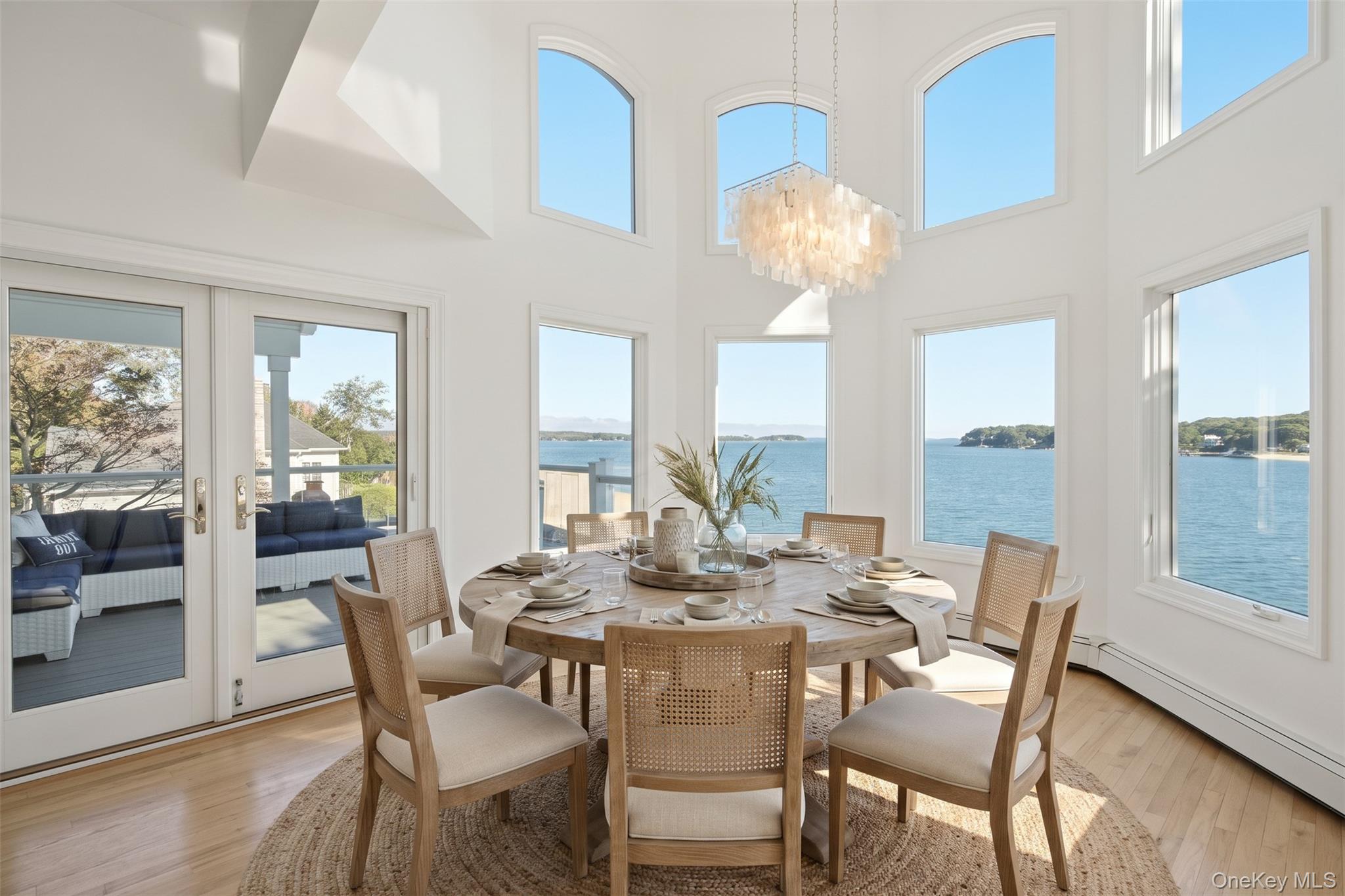  565 Mckinley Terrace, Centerport, NY, 11721 - 物件實景