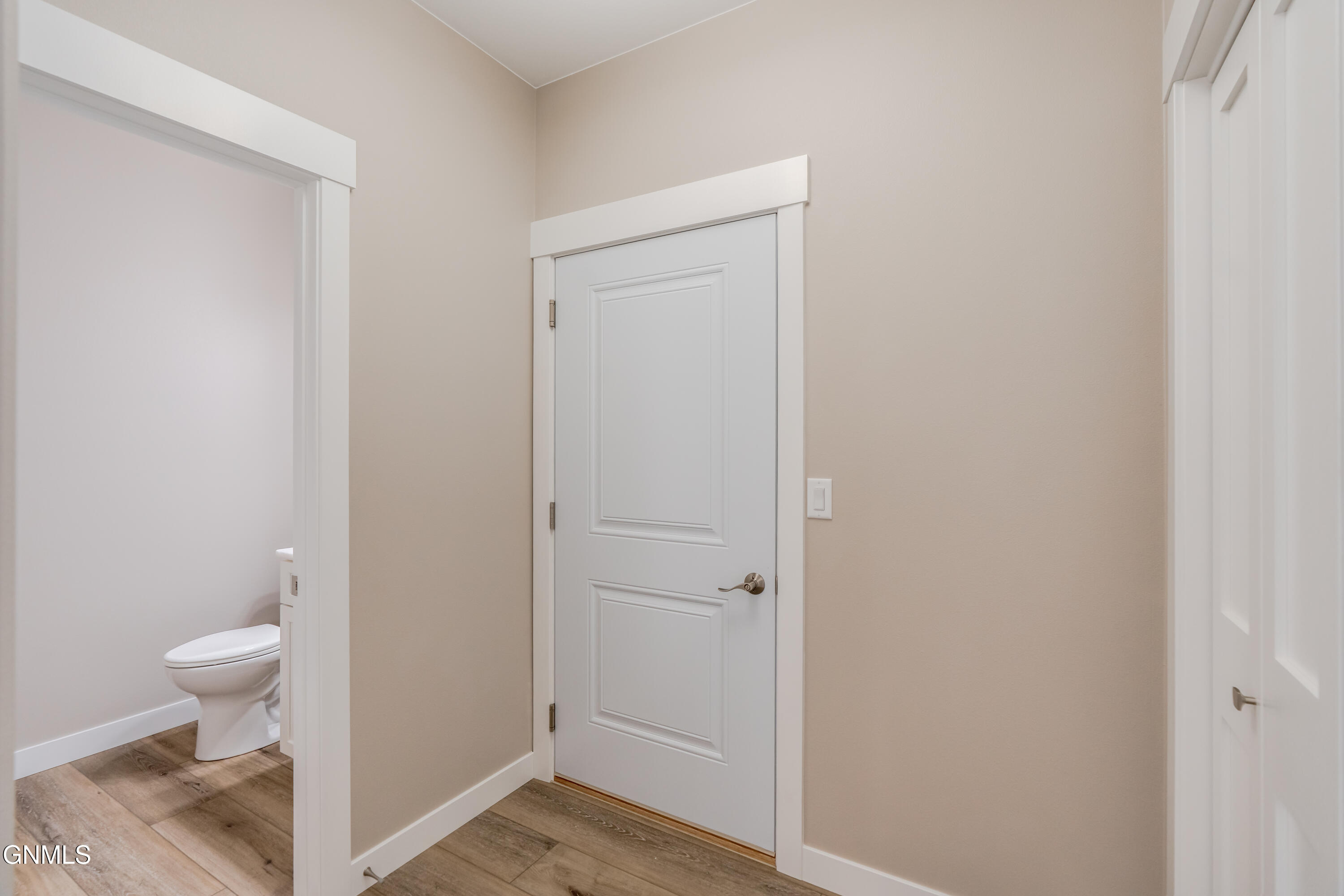 Bismarck, North Dakota, 58504, United States, 3 Bedrooms Bedrooms, ,3 BathroomsBathrooms,Residential,For Sale,2032650