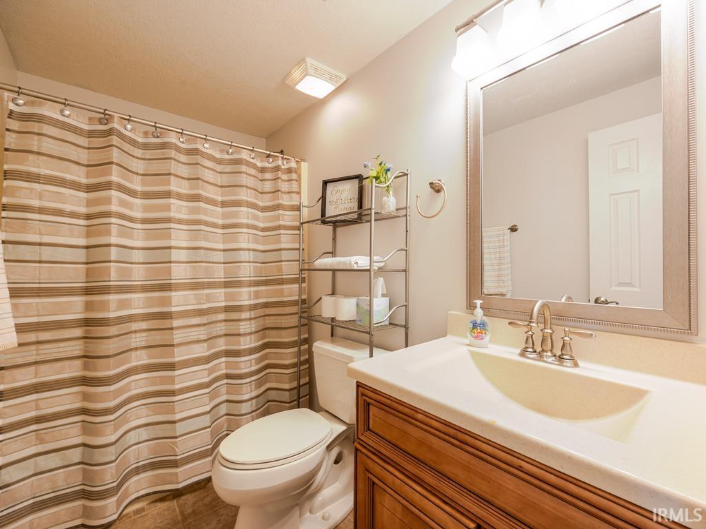 Bloomington, Indiana, 47401, United States, 5 Bedrooms Bedrooms, ,4 BathroomsBathrooms,Residential,For Sale,1927774