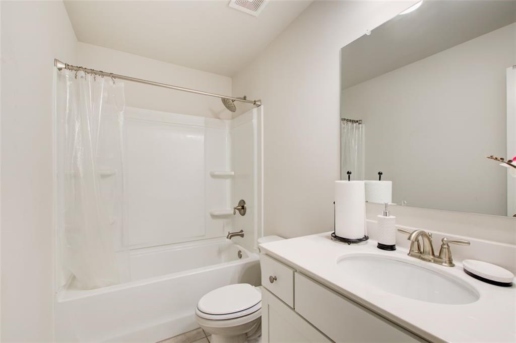 Acworth, Georgia, 30101, United States, 6 Bedrooms Bedrooms, ,4 BathroomsBathrooms,Residential,For Sale,1828453