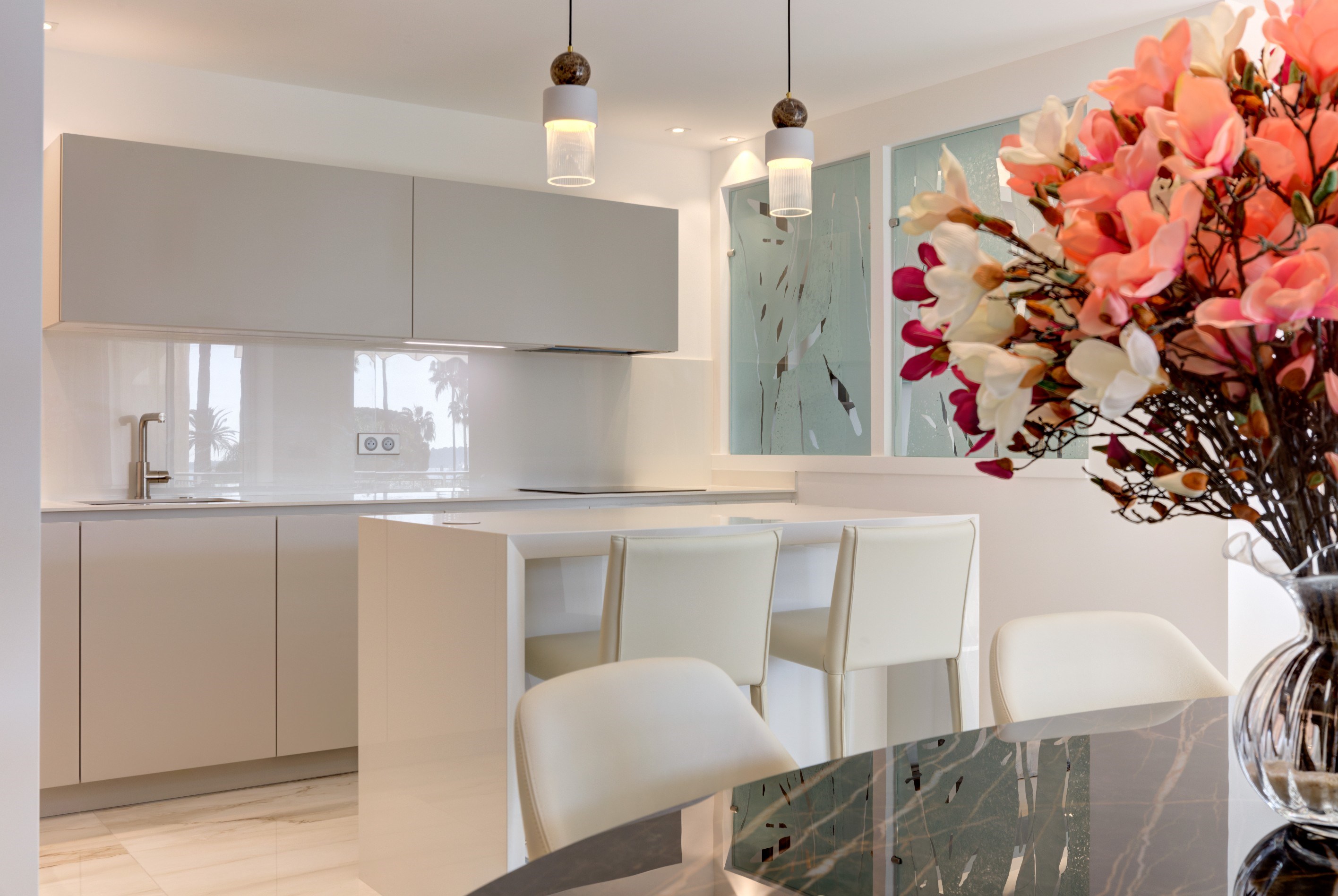 Renovated apartment with sea view on the Croisette in Cannes – Luxury, comfort,… - 物件實景