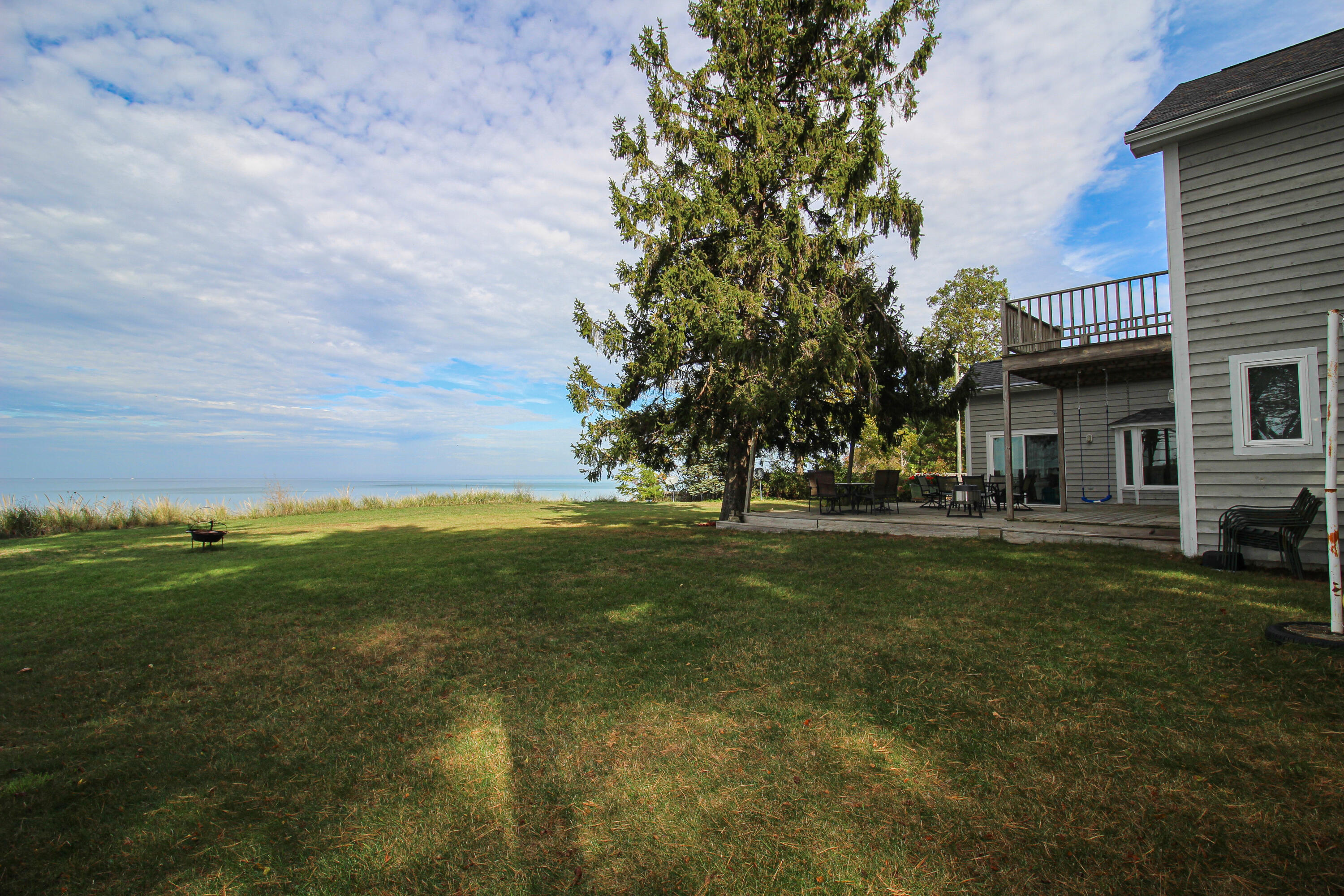 South Haven, Michigan, 49090, United States, 3 Bedrooms Bedrooms, ,4 BathroomsBathrooms,Residential,For Sale,1982825