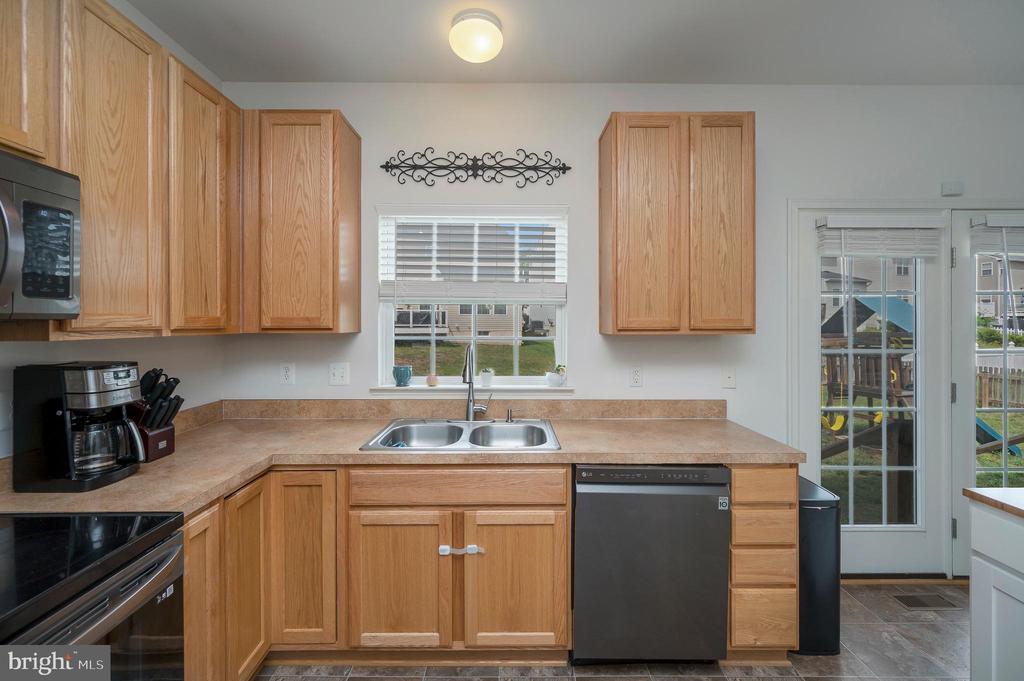Fredericksburg, Virginia, 22407, United States, 4 Bedrooms Bedrooms, ,4 BathroomsBathrooms,Residential,For Sale,2049321