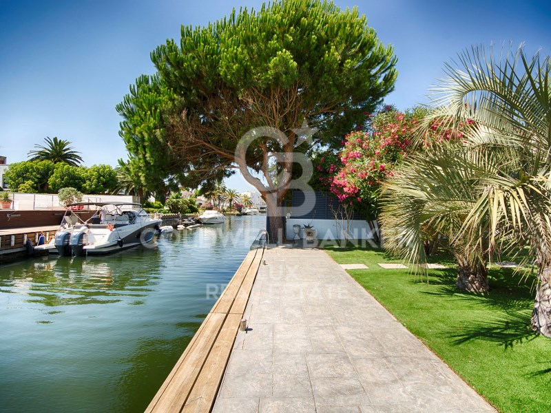 Girona, Empuriabrava, Cap Ras - Creus - Falconera, Empuriabrava, Catalonia, ES, 3 Bedrooms Bedrooms, ,2 BathroomsBathrooms,Residential,For Sale,Girona, Empuriabrava, Cap Ras - Creus - Falconera,1448905