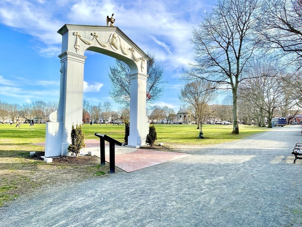 Salem, Massachusetts, 01970, United States, 2 Bedrooms Bedrooms, ,2 BathroomsBathrooms,Residential,For Sale,1896365