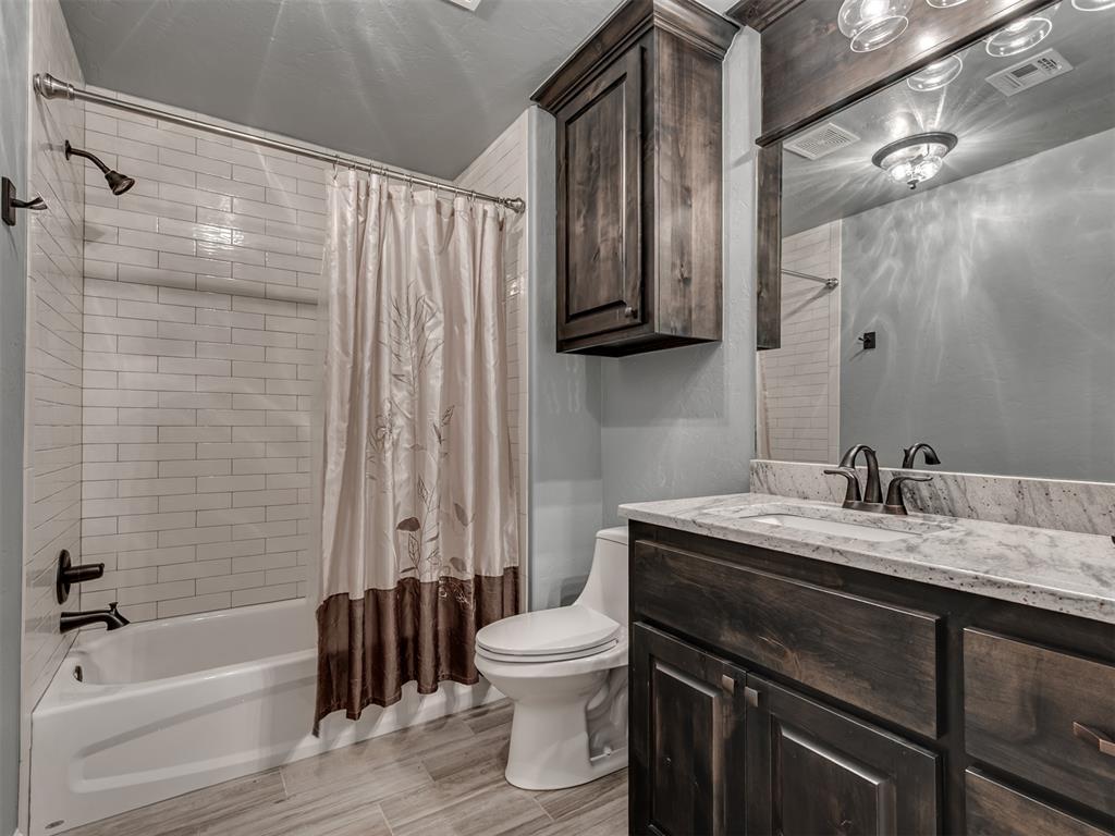 Mustang, Oklahoma, 73064, United States, 4 Bedrooms Bedrooms, ,4 BathroomsBathrooms,Residential,For Sale,1908407