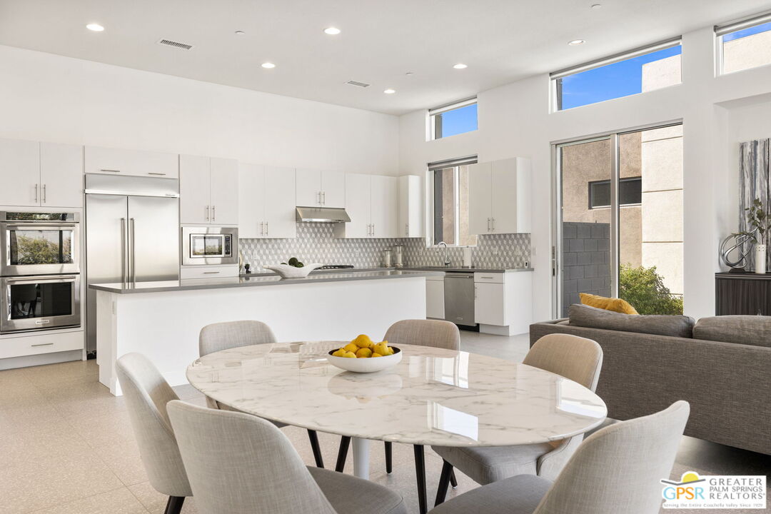 Palm Springs, California, 92262, United States, 3 Bedrooms Bedrooms, ,3 BathroomsBathrooms,Residential,For Sale,1927236