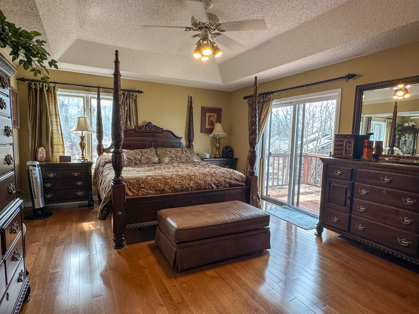 Horseshoe Bend, Arkansas, 72512, United States, 5 Bedrooms Bedrooms, ,5 BathroomsBathrooms,Residential,For Sale,1910999