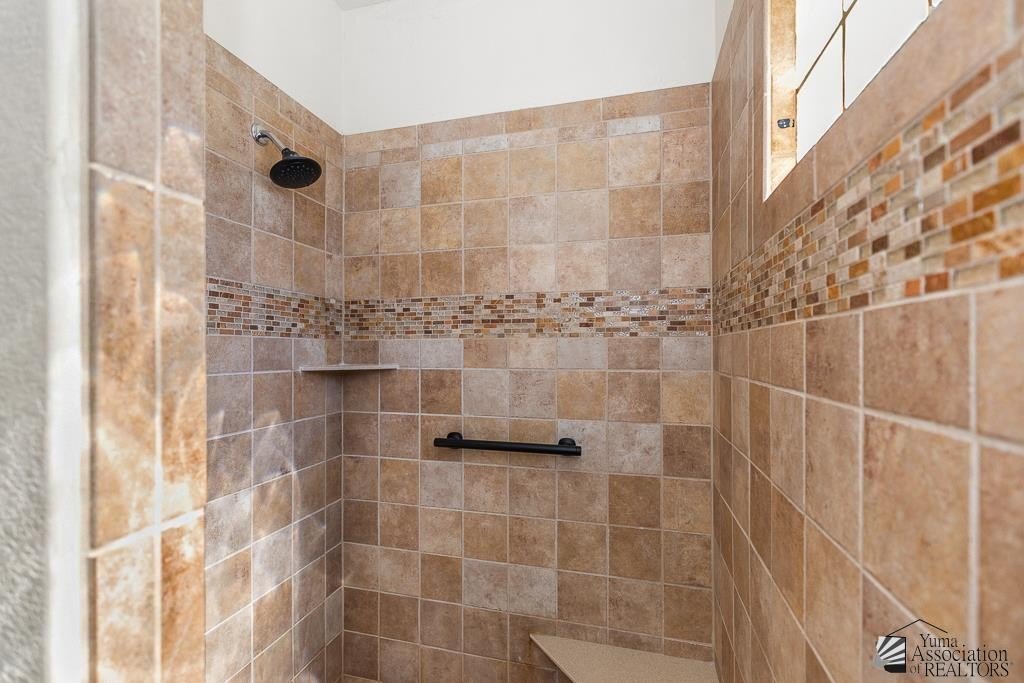 Yuma, Arizona, 85367, United States, 3 Bedrooms Bedrooms, ,2 BathroomsBathrooms,Residential,For Sale,1976192