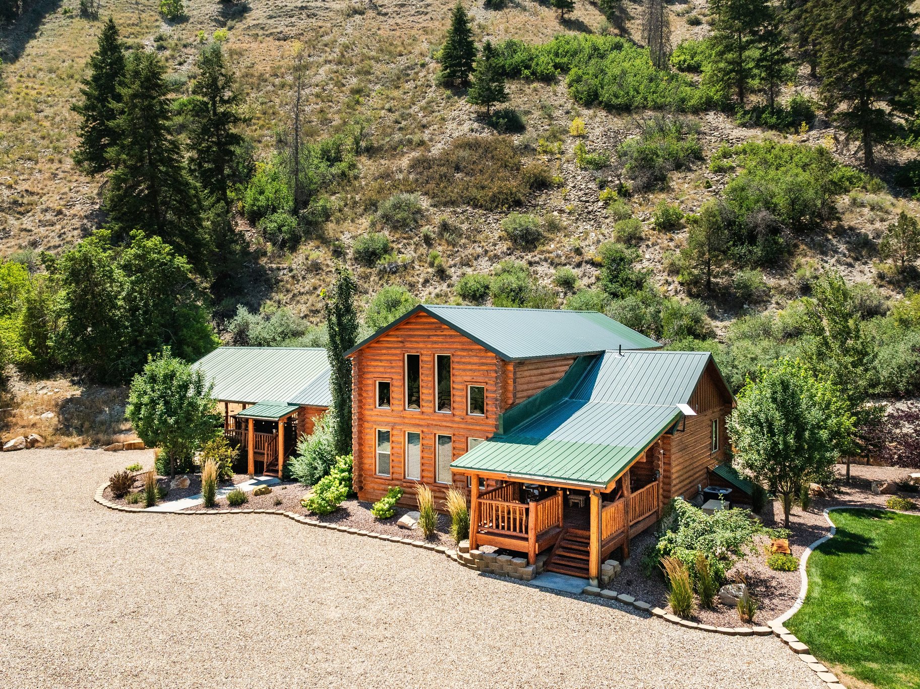  The Kind of Cabin Nobody Wants to Leave — For Sale in Fruitland, Utah - 物件實景