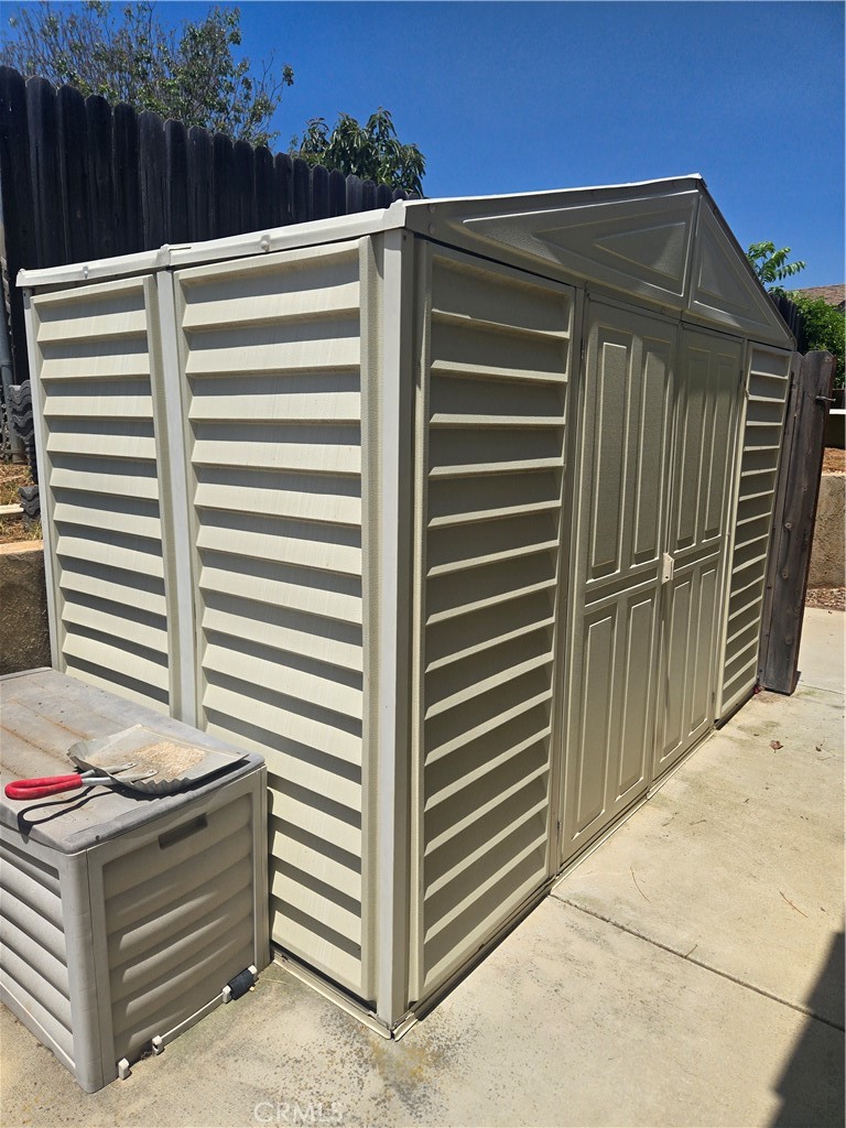 Escondido, California, 92025, United States, 3 Bedrooms Bedrooms, ,2 BathroomsBathrooms,Residential,For Sale,1986059