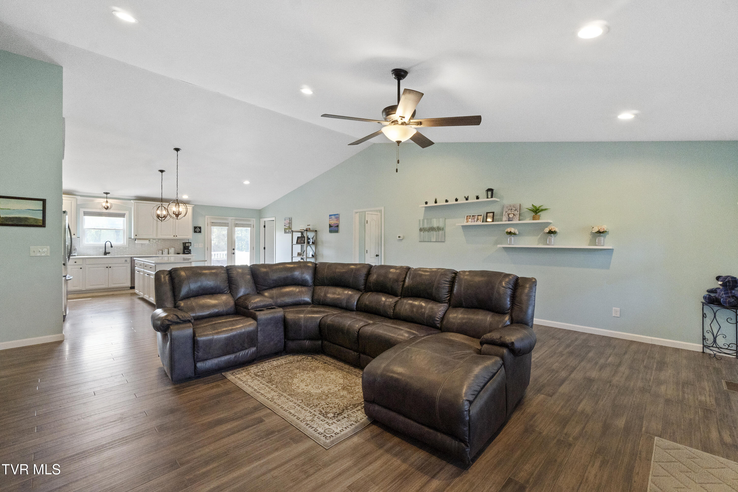 Greeneville, Tennessee, 37745, United States, 3 Bedrooms Bedrooms, ,3 BathroomsBathrooms,Residential,For Sale,1944851