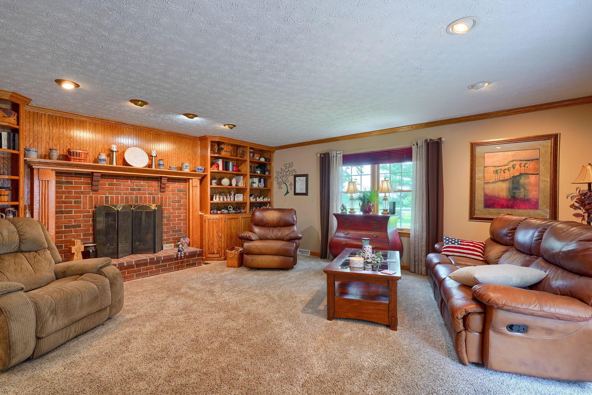 Circleville, Ohio, 43113, United States, 3 Bedrooms Bedrooms, ,3 BathroomsBathrooms,Residential,For Sale,1892160