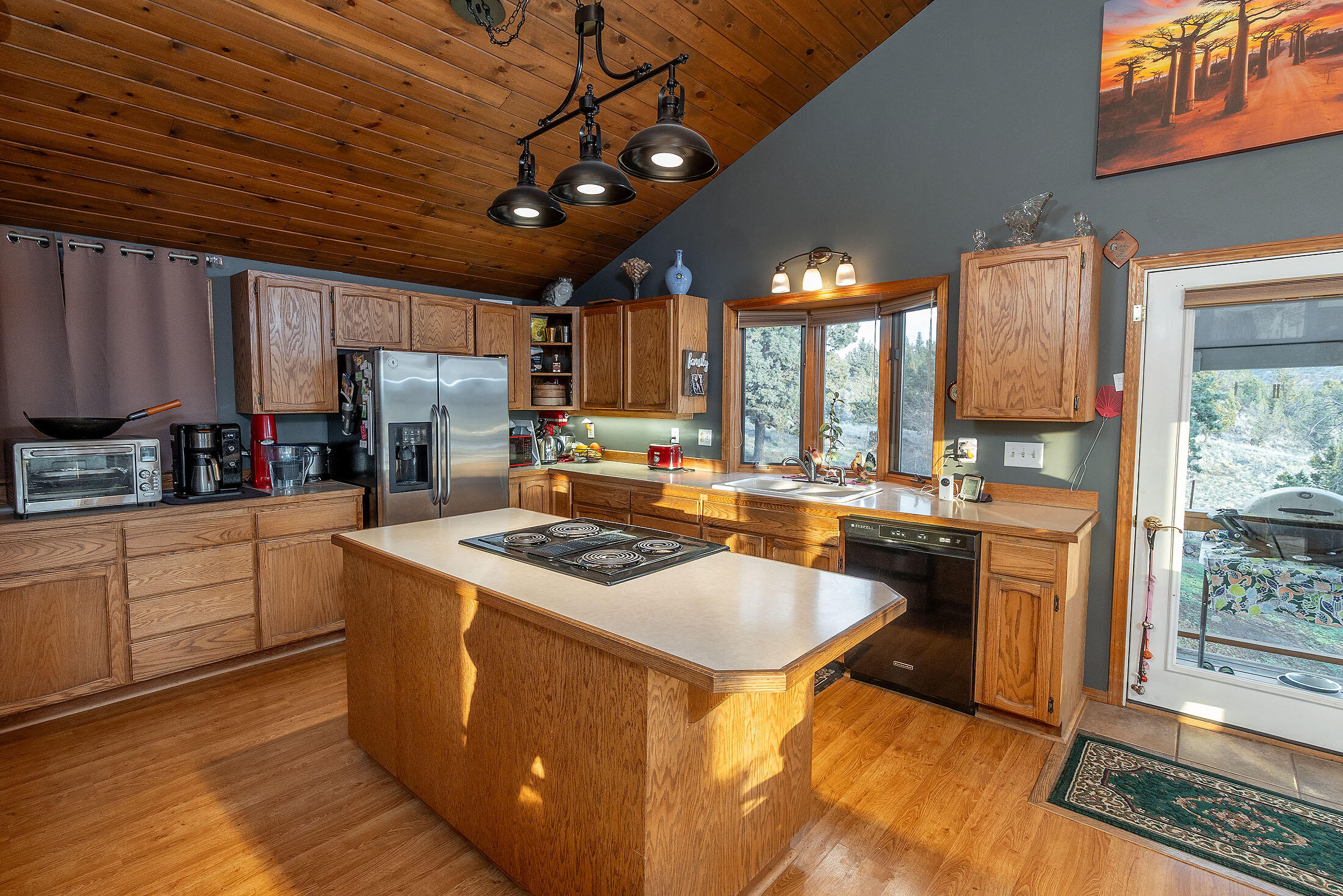 Prineville, Oregon, 97754, United States, 3 Bedrooms Bedrooms, ,3 BathroomsBathrooms,Residential,For Sale,1847629