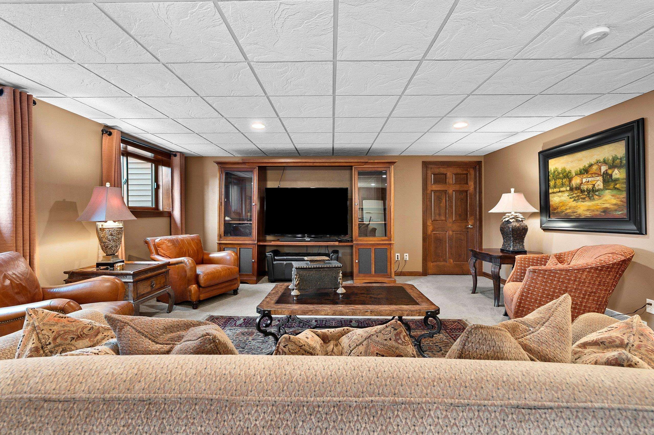 DE PERE, Wisconsin, 54115, United States, 3 Bedrooms Bedrooms, ,4 BathroomsBathrooms,Residential,For Sale,2048400