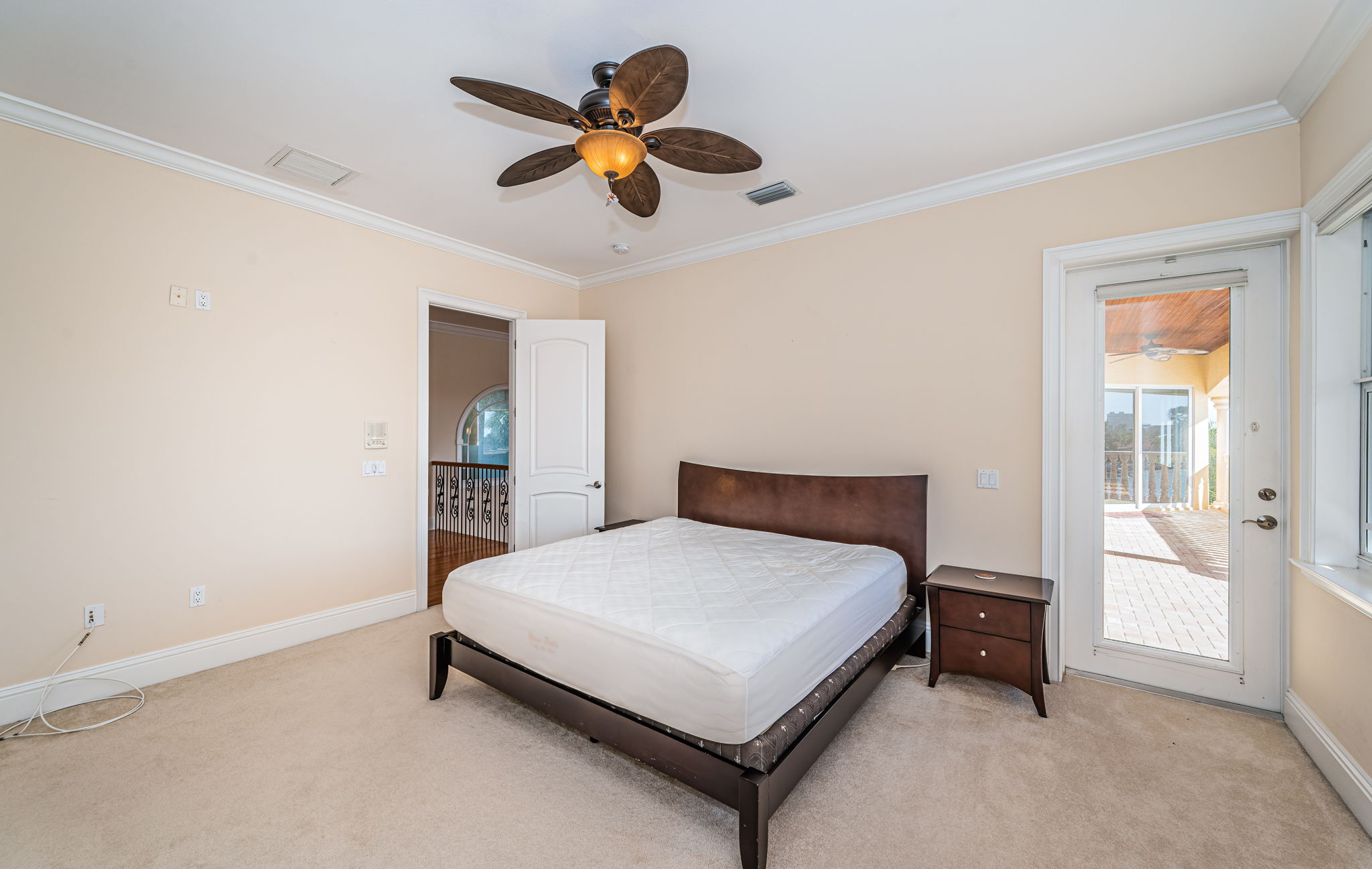 St Petersburg, Florida, 33707, United States, 5 Bedrooms Bedrooms, ,5 BathroomsBathrooms,Residential,For Sale,2006025