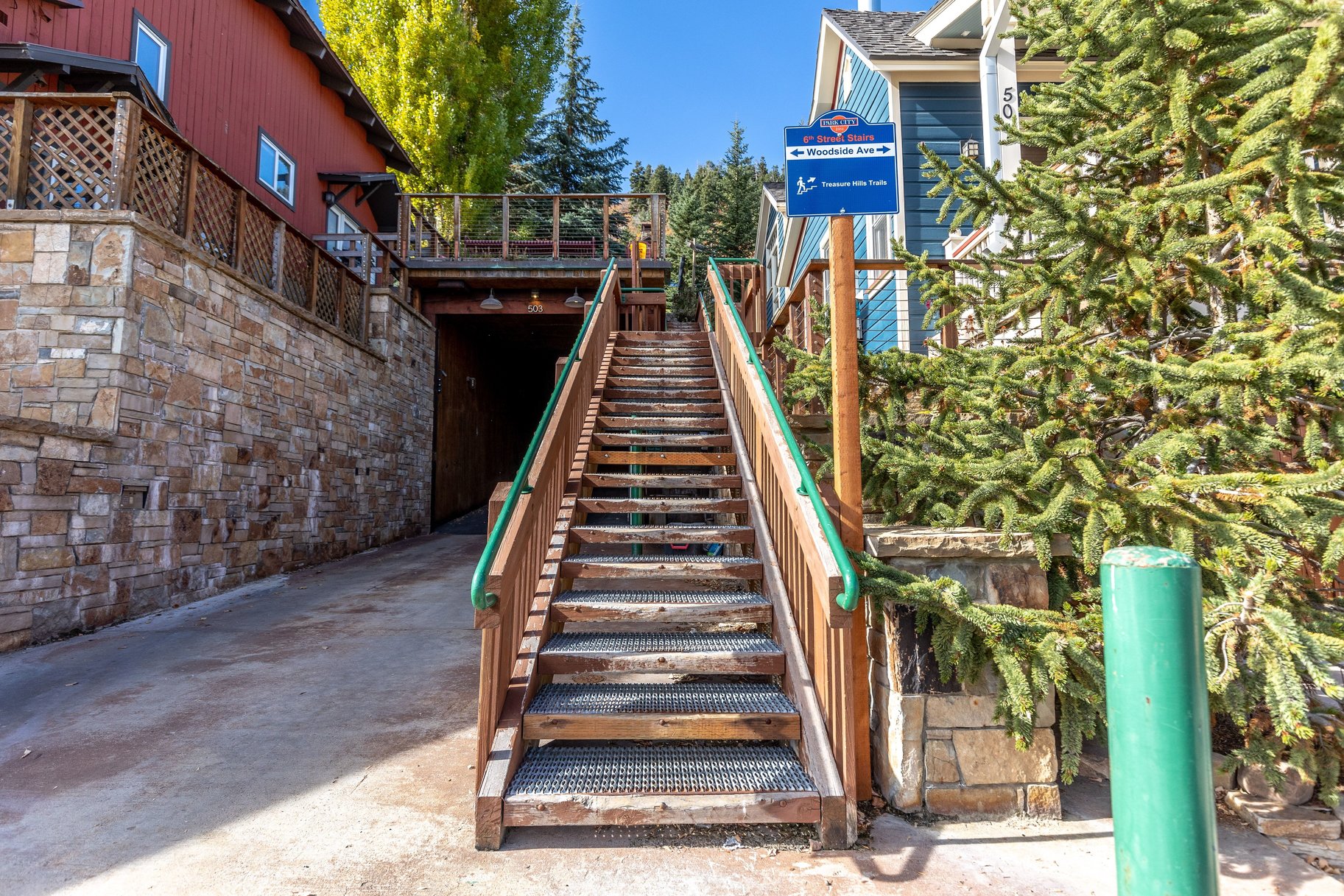  Fully Reimagined Ski-In/Ski-Out Condo — Smart Home Features - 物件實景