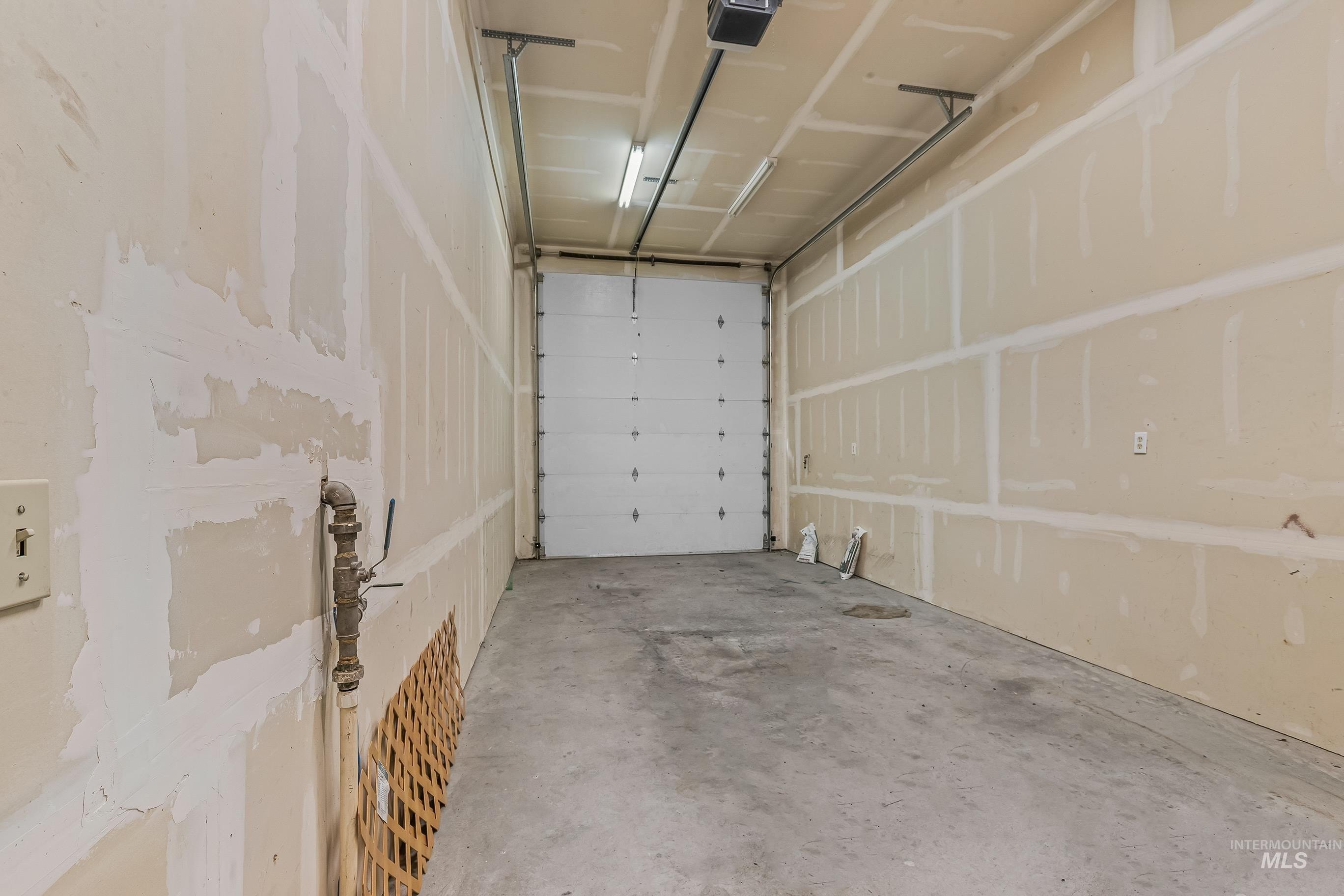 Clarkston, Washington, 99403, United States, 4 Bedrooms Bedrooms, ,3 BathroomsBathrooms,Residential,For Sale,1974298