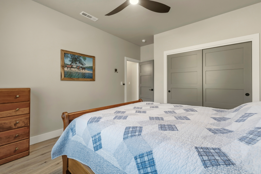 KLAMATH FALLS, Oregon, 97601, United States, 4 Bedrooms Bedrooms, ,3 BathroomsBathrooms,Residential,For Sale,2044065
