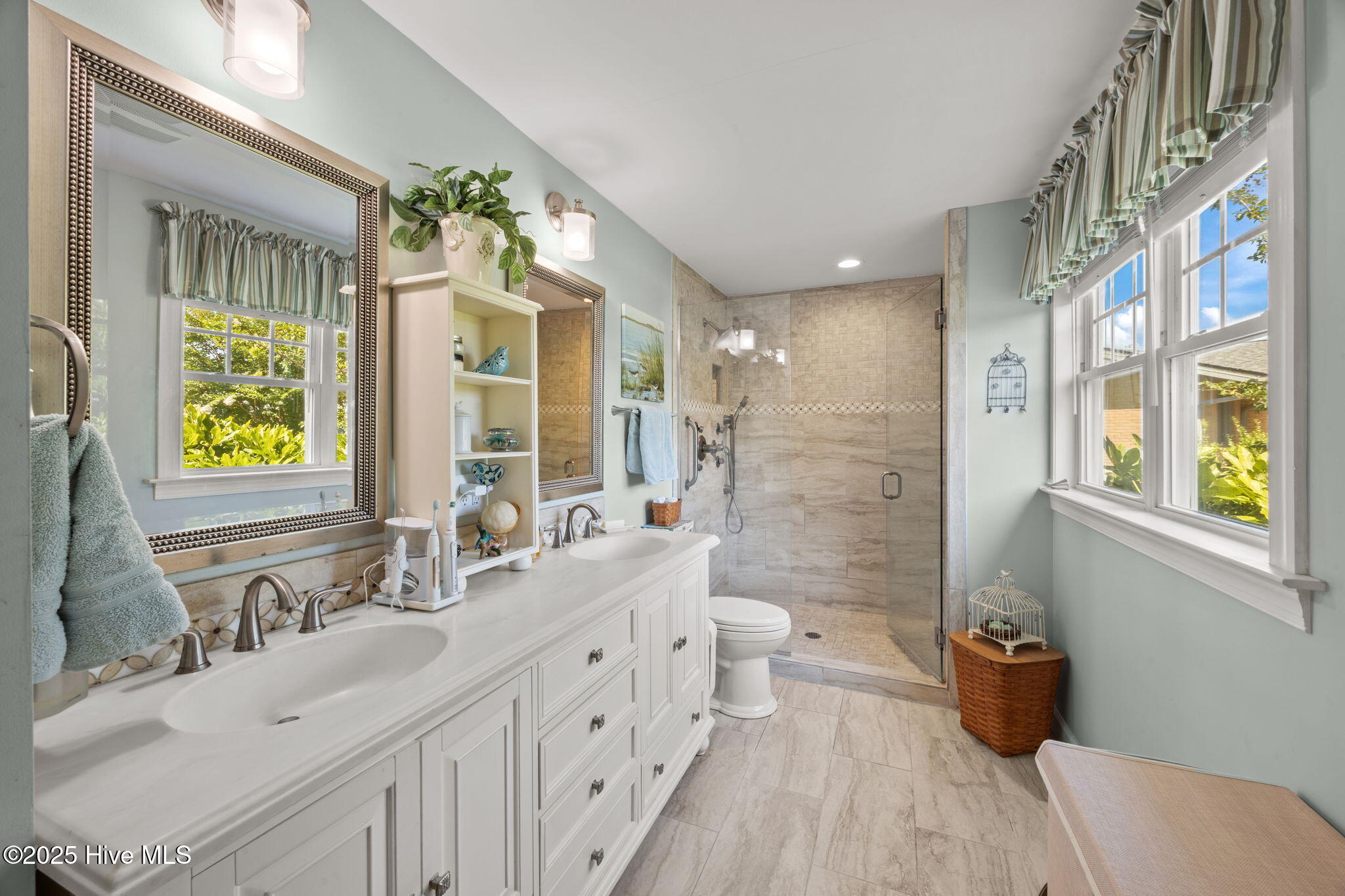 New Bern, North Carolina, 28560, United States, 4 Bedrooms Bedrooms, ,4 BathroomsBathrooms,Residential,For Sale,2009276